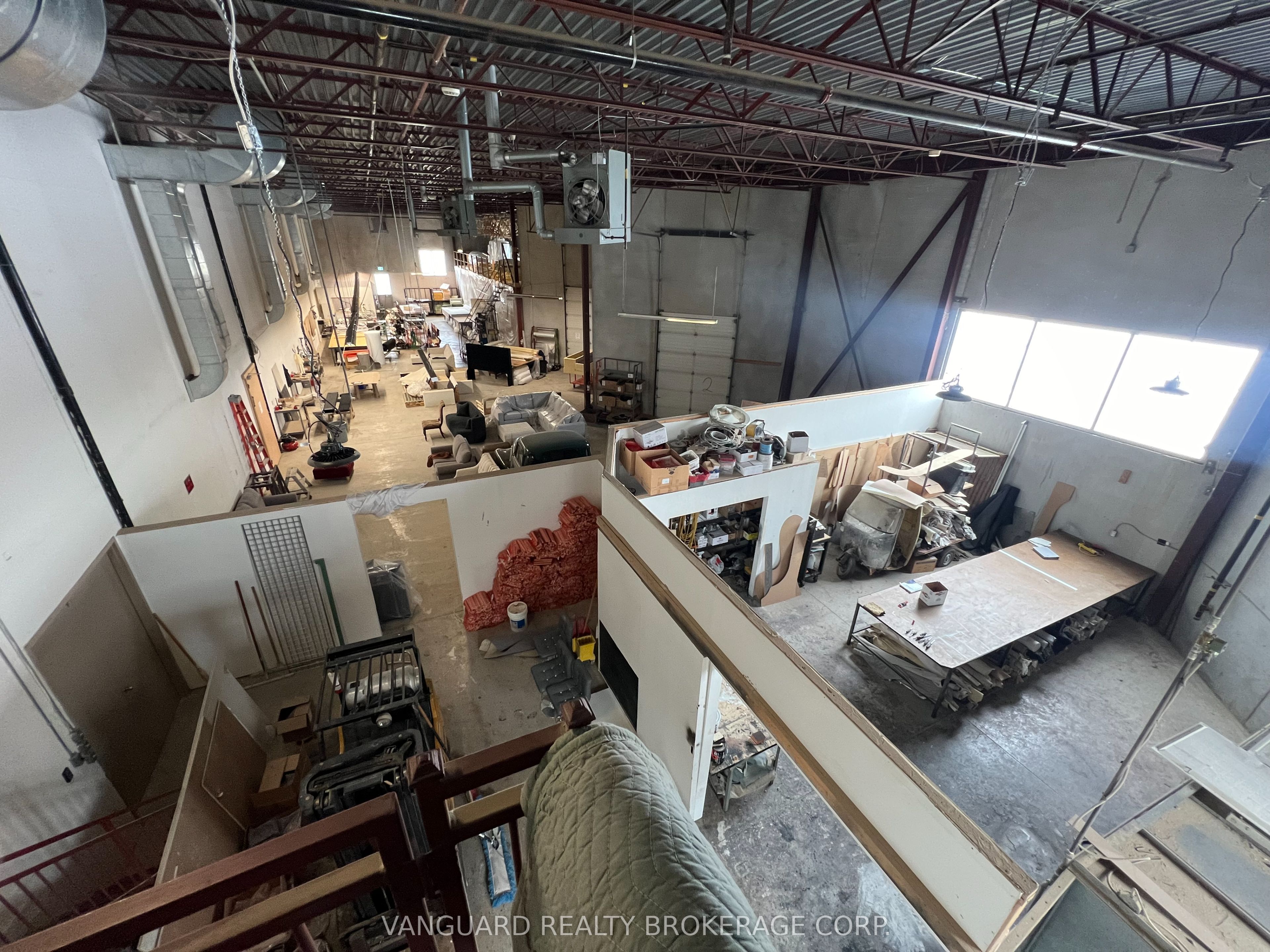 #unit E - 172 Chrislea Road Property Photo 9