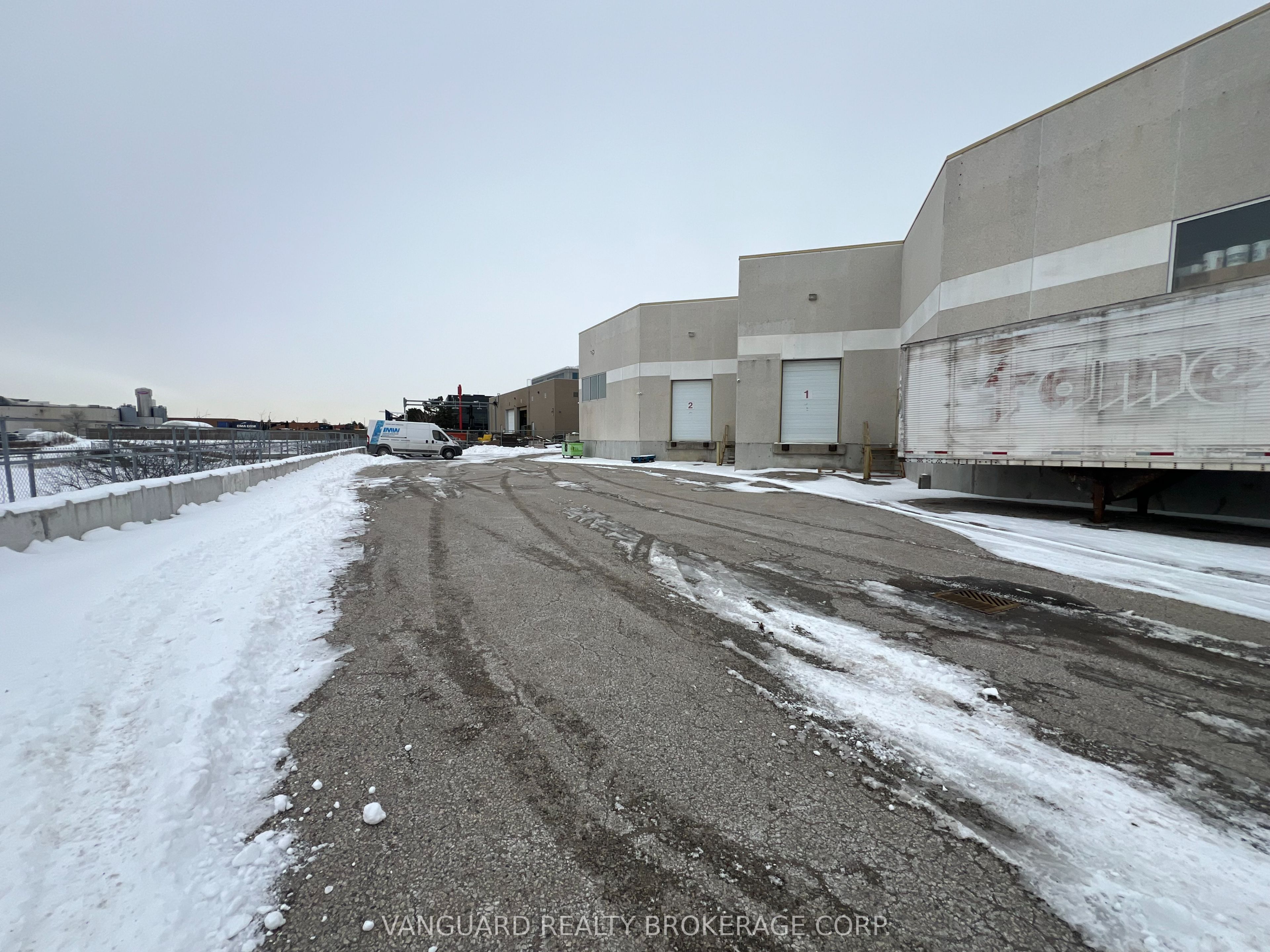 #unit E - 172 Chrislea Road Property Photo 12