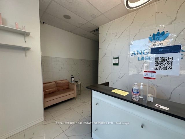 7163 Yonge St Property Photo 13