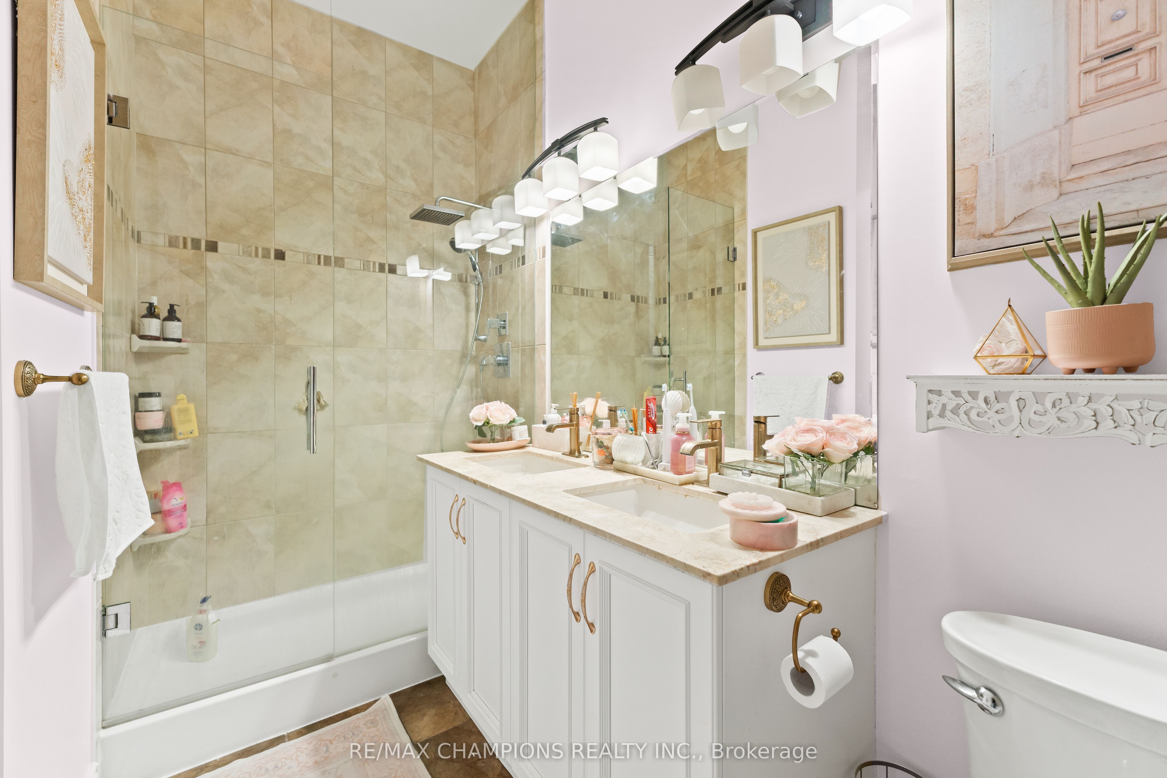 #ph 07 - 9245 Jane Street Property Photo 15