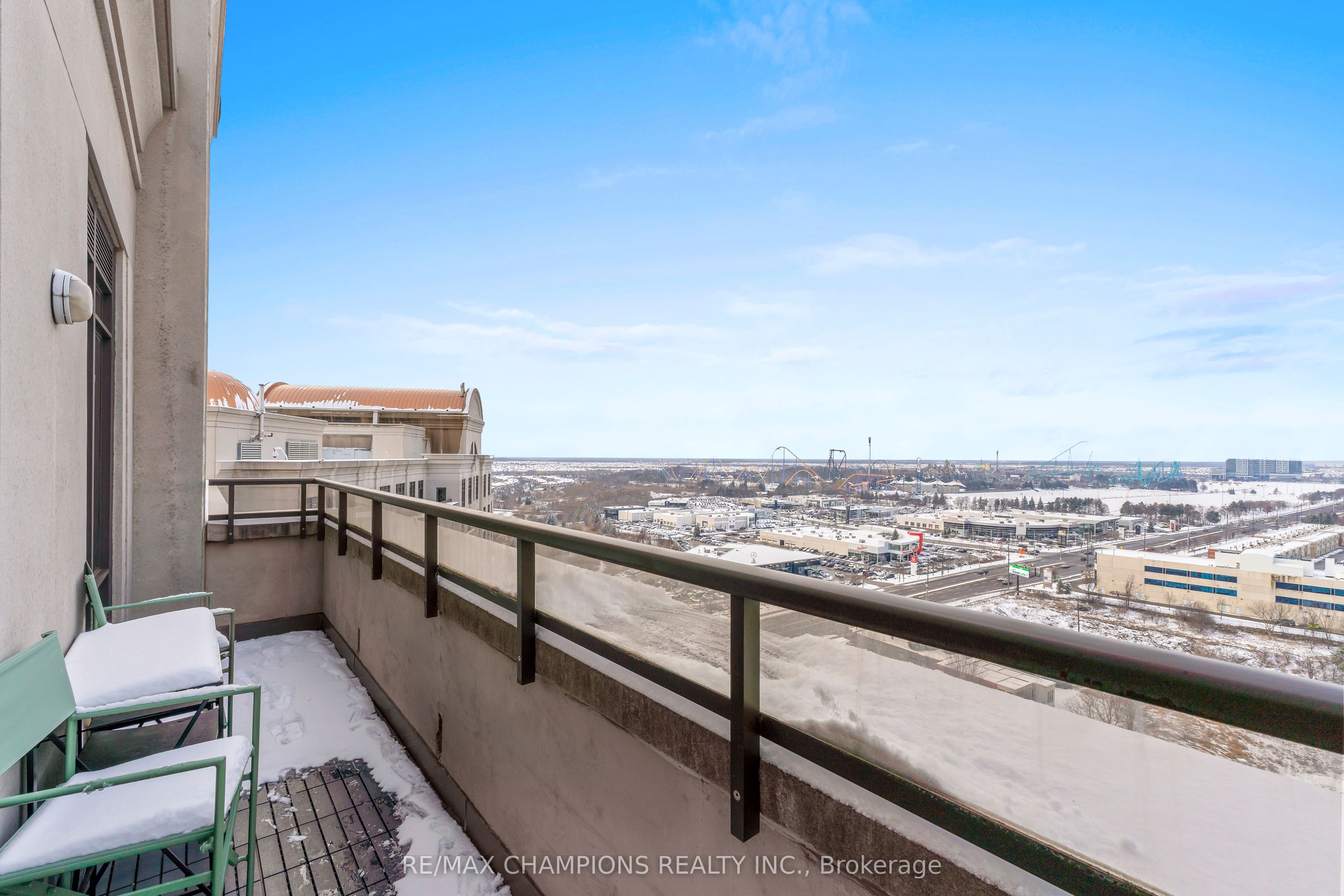 #ph 07 - 9245 Jane Street Property Photo 21