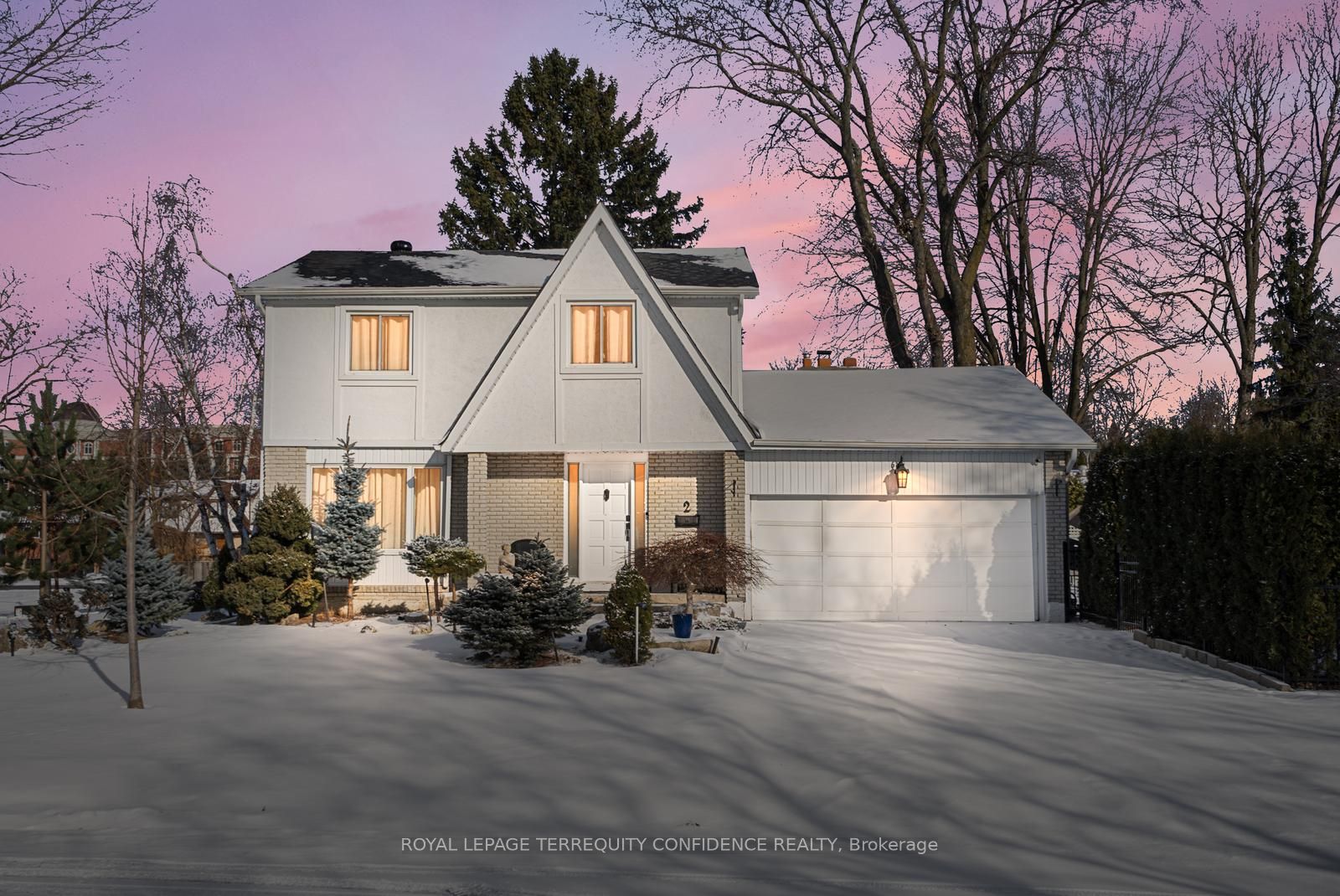 2 Ironshield Cres Property Photo 1