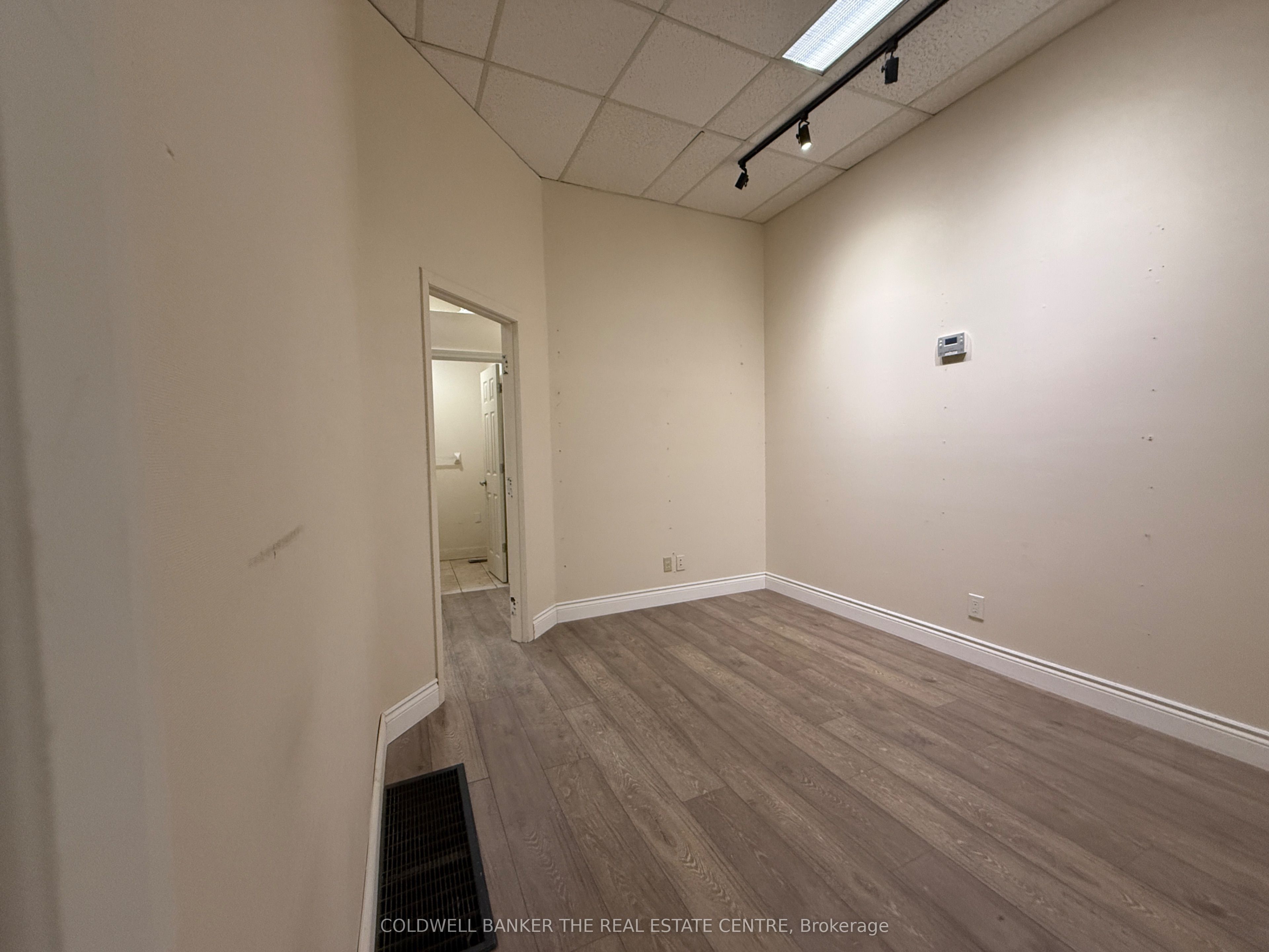 207 Main Street Property Photo 7