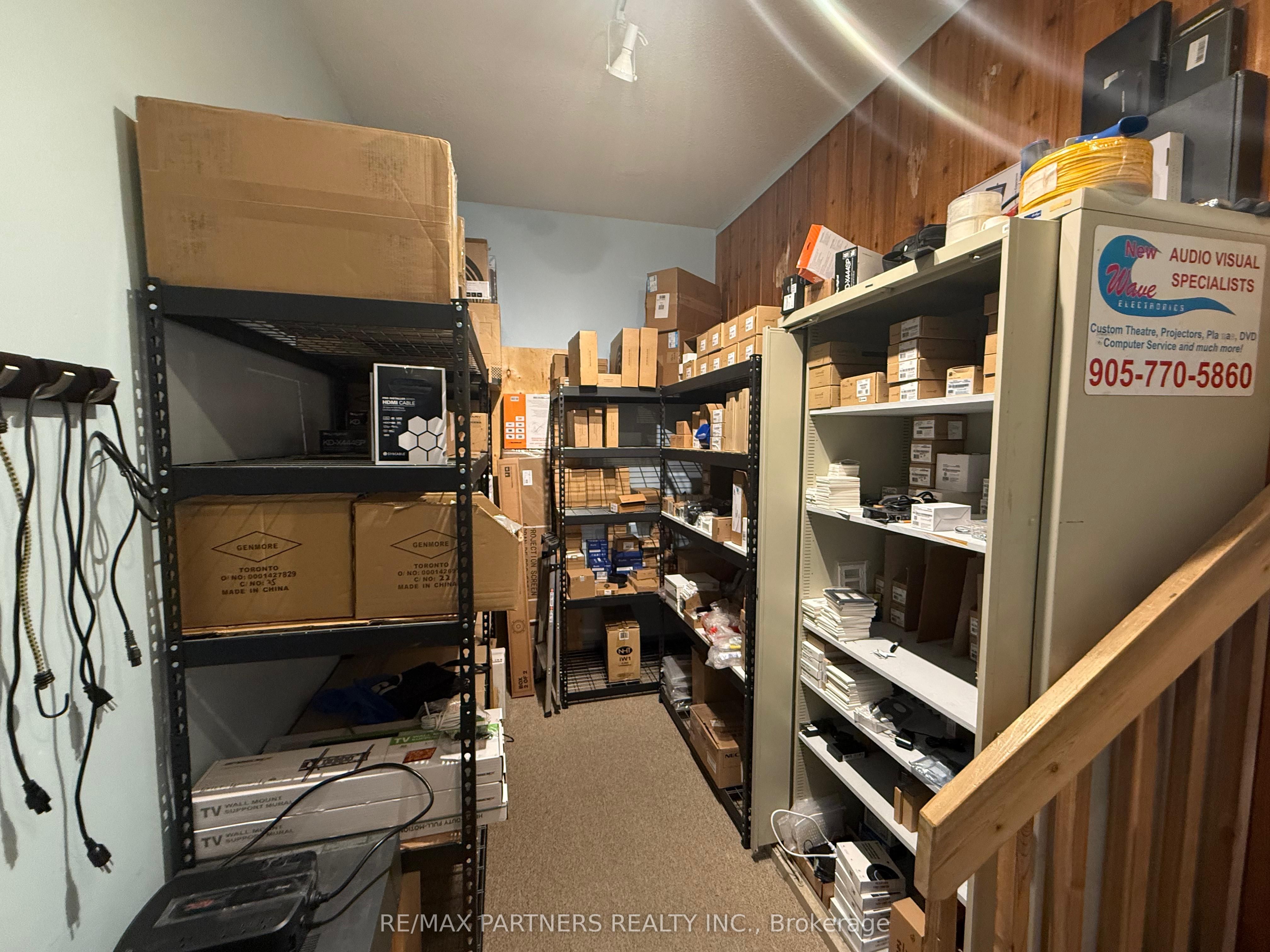 175 W Beaver Creek Rd Property Photo 10