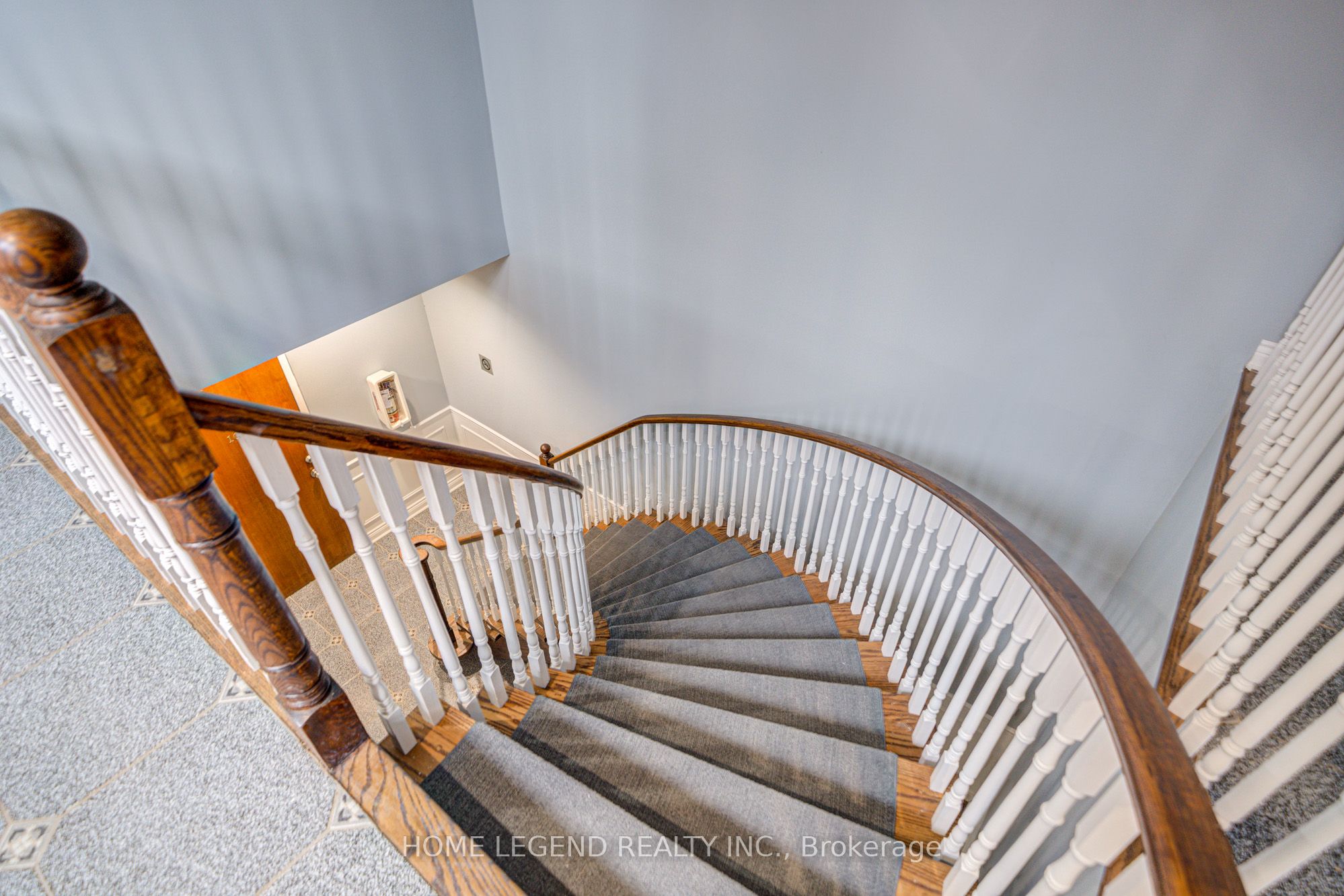 #101 - 335 Renfrew Drive Property Photo 3