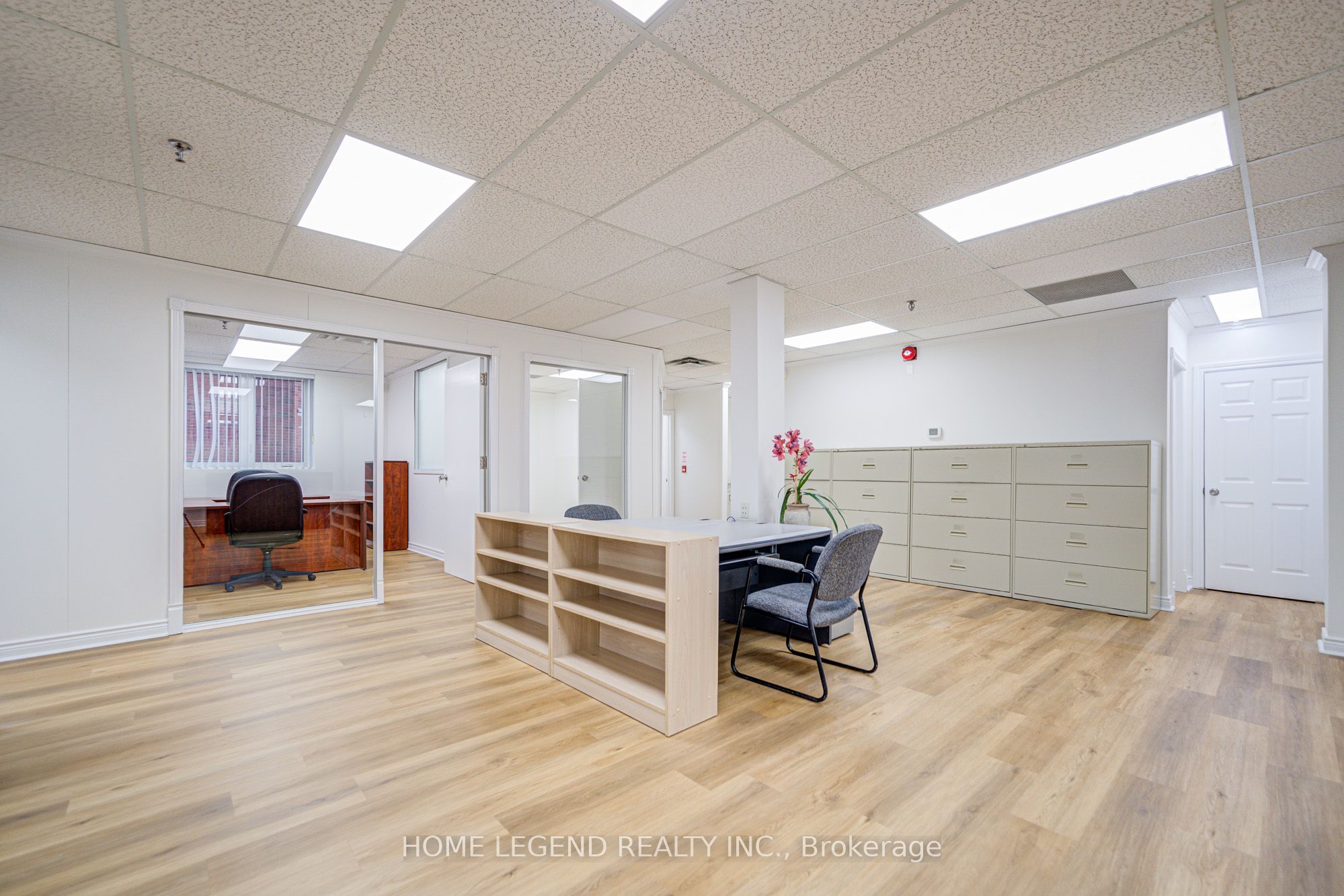 #101 - 335 Renfrew Drive Property Photo 5