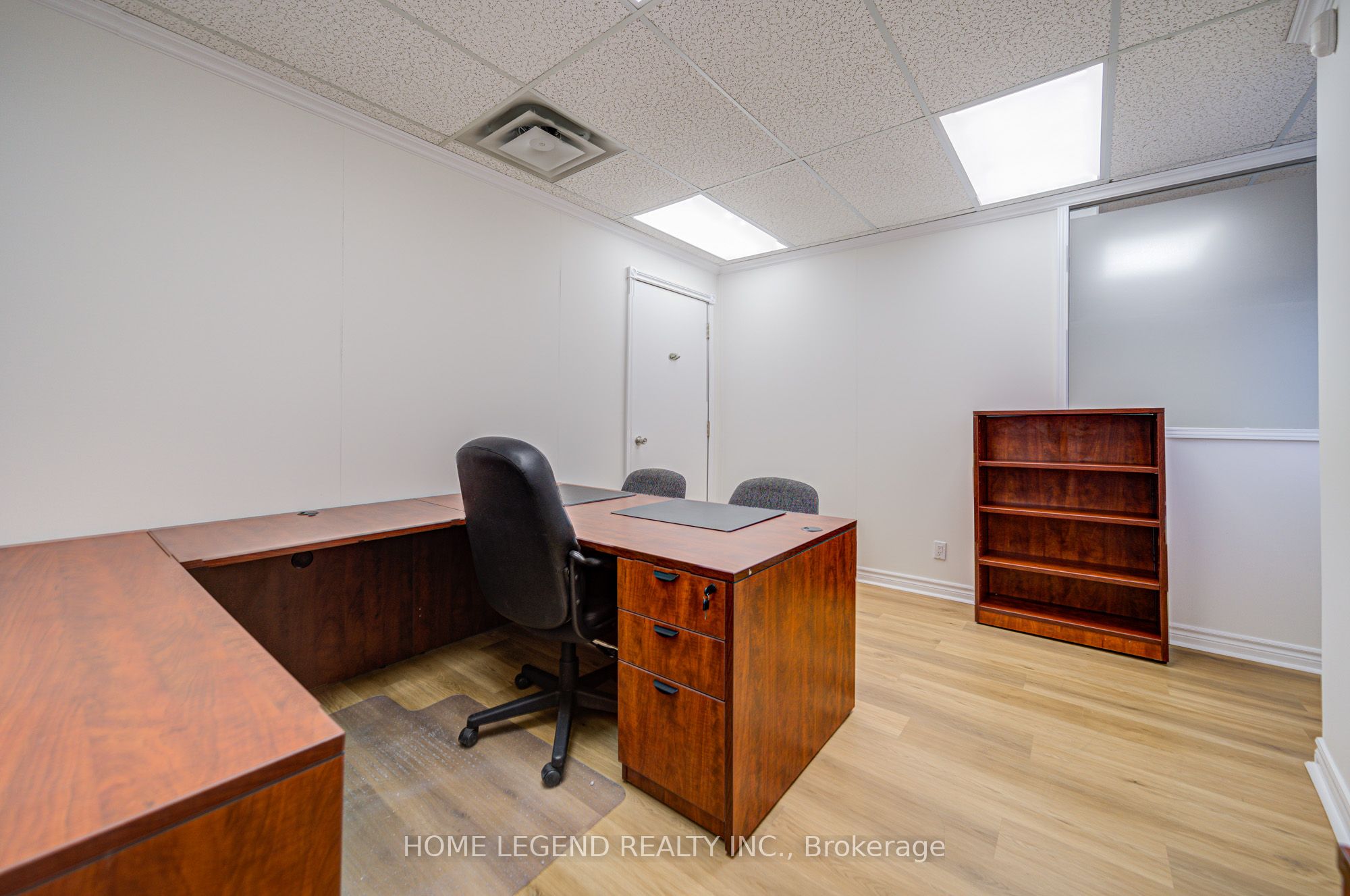 #101 - 335 Renfrew Drive Property Photo 7