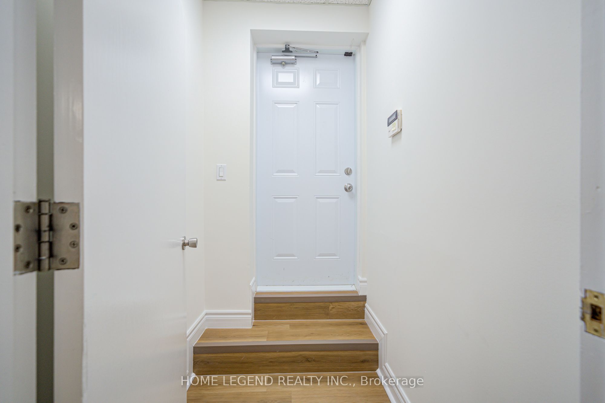 #101 - 335 Renfrew Drive Property Photo 12