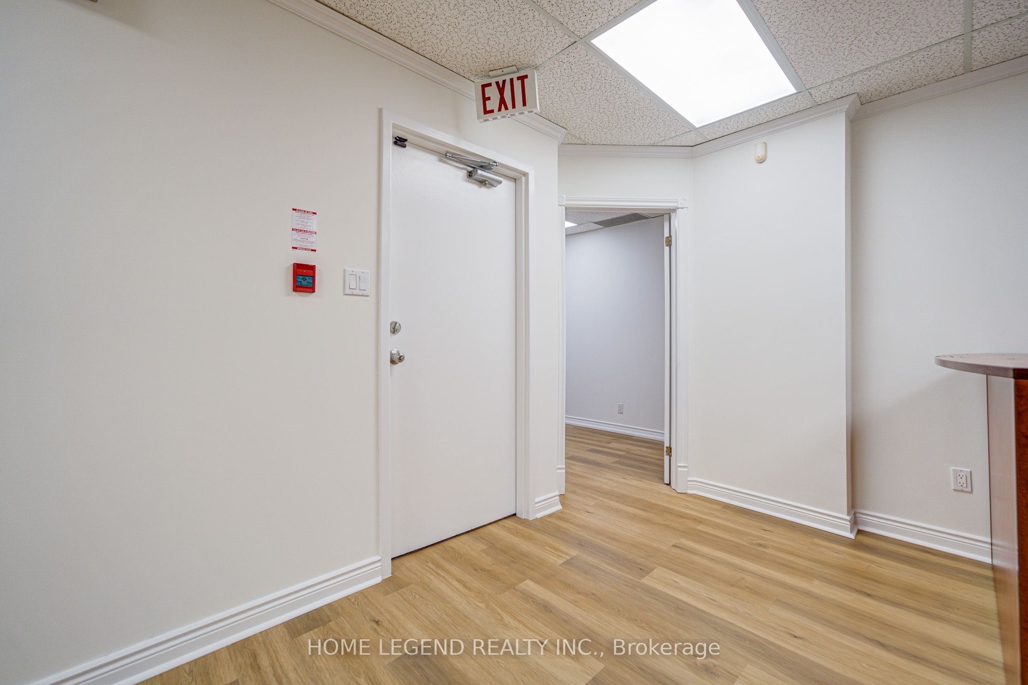 #101 - 335 Renfrew Drive Property Photo 14