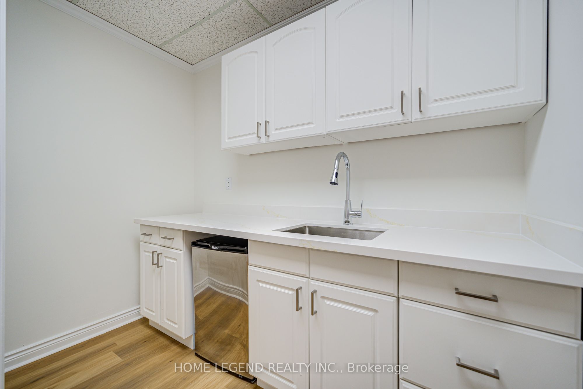 #101 - 335 Renfrew Drive Property Photo 16
