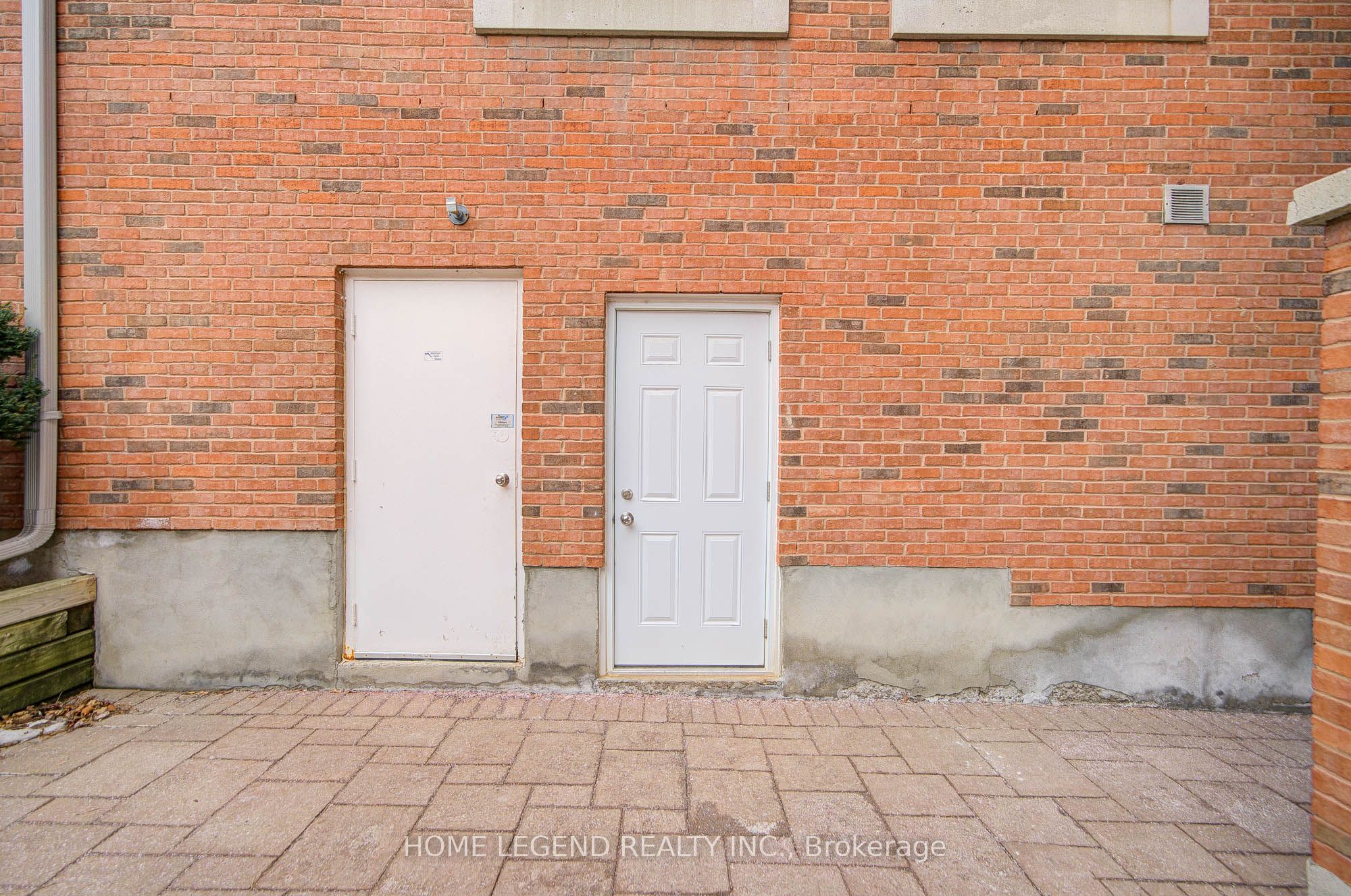 #101 - 335 Renfrew Drive Property Photo 22