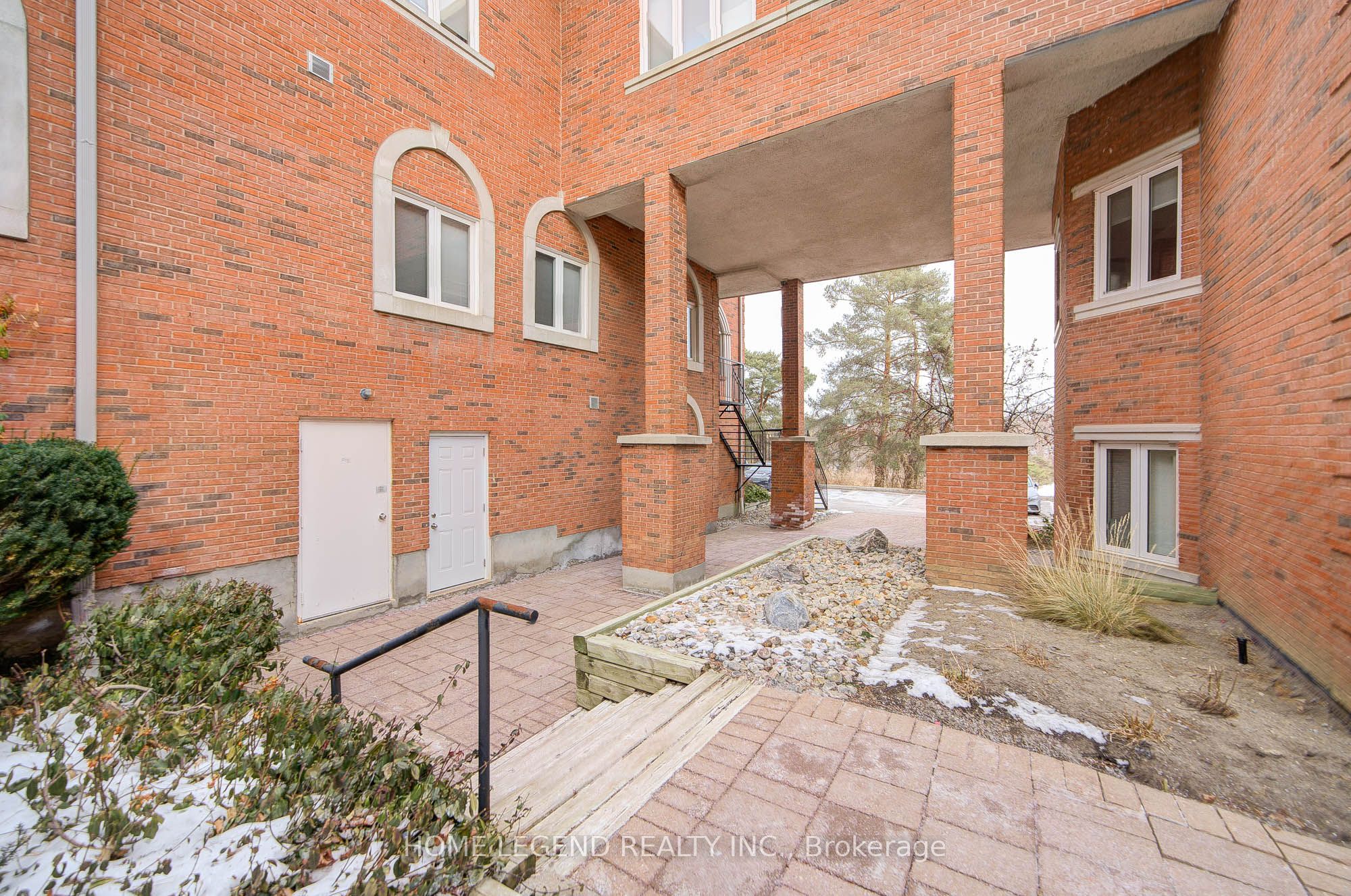 #101 - 335 Renfrew Drive Property Photo 24