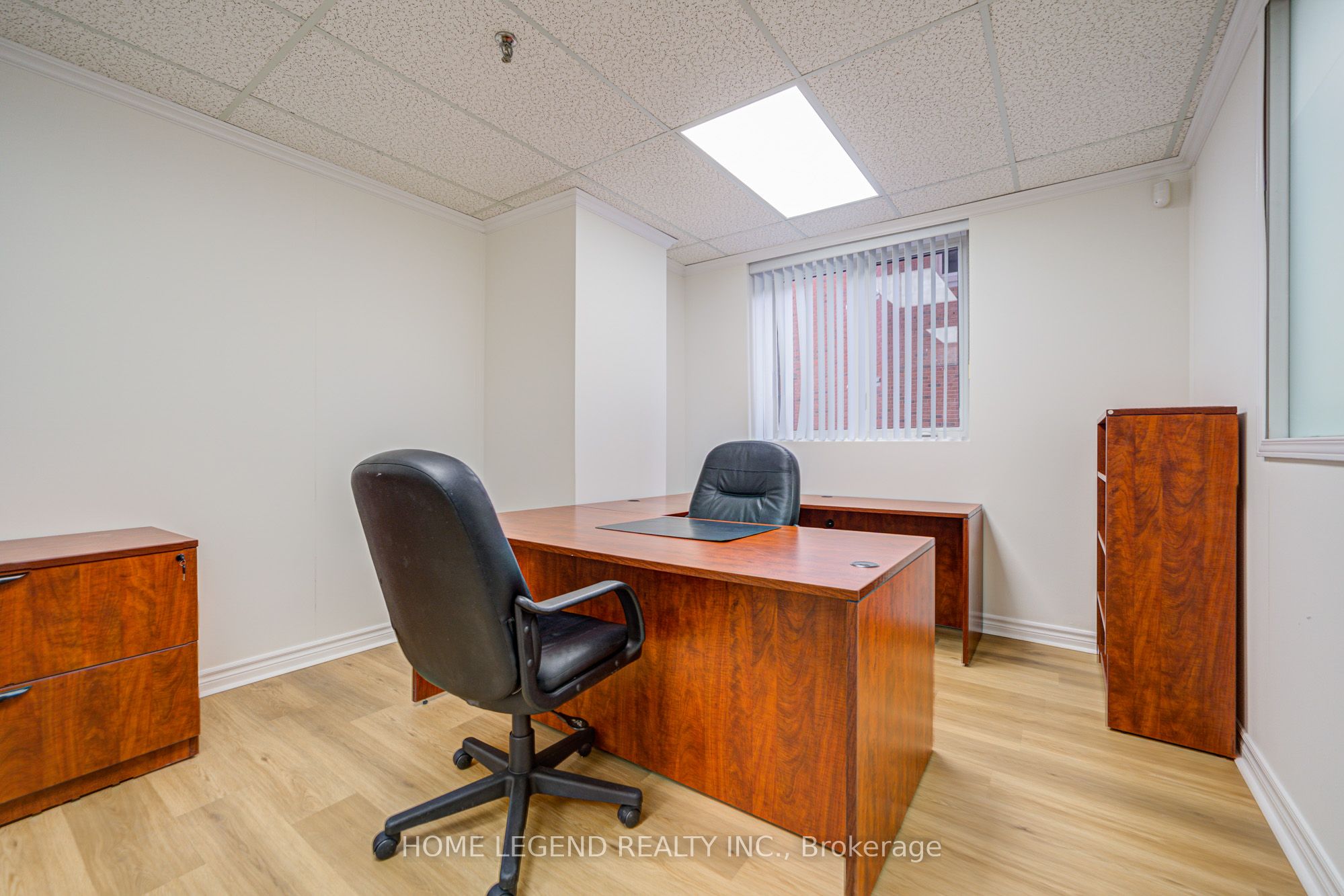 335 Renfrew Dr Property Photo 8