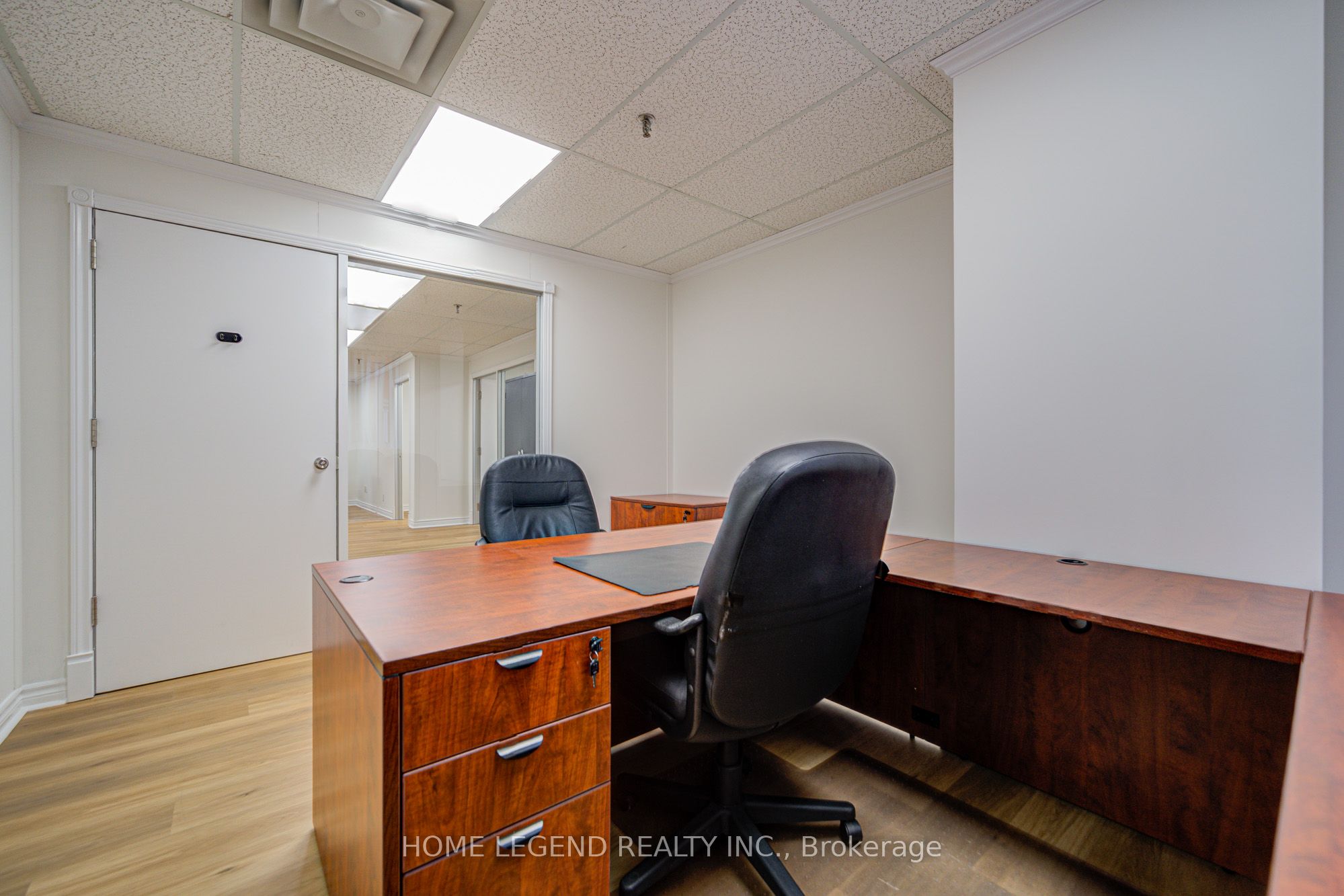 335 Renfrew Dr Property Photo 10