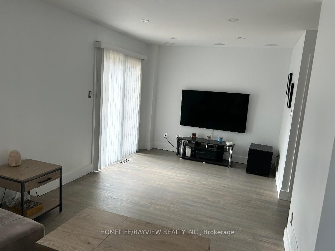 999 Anna Maria Avenue Property Photo 11