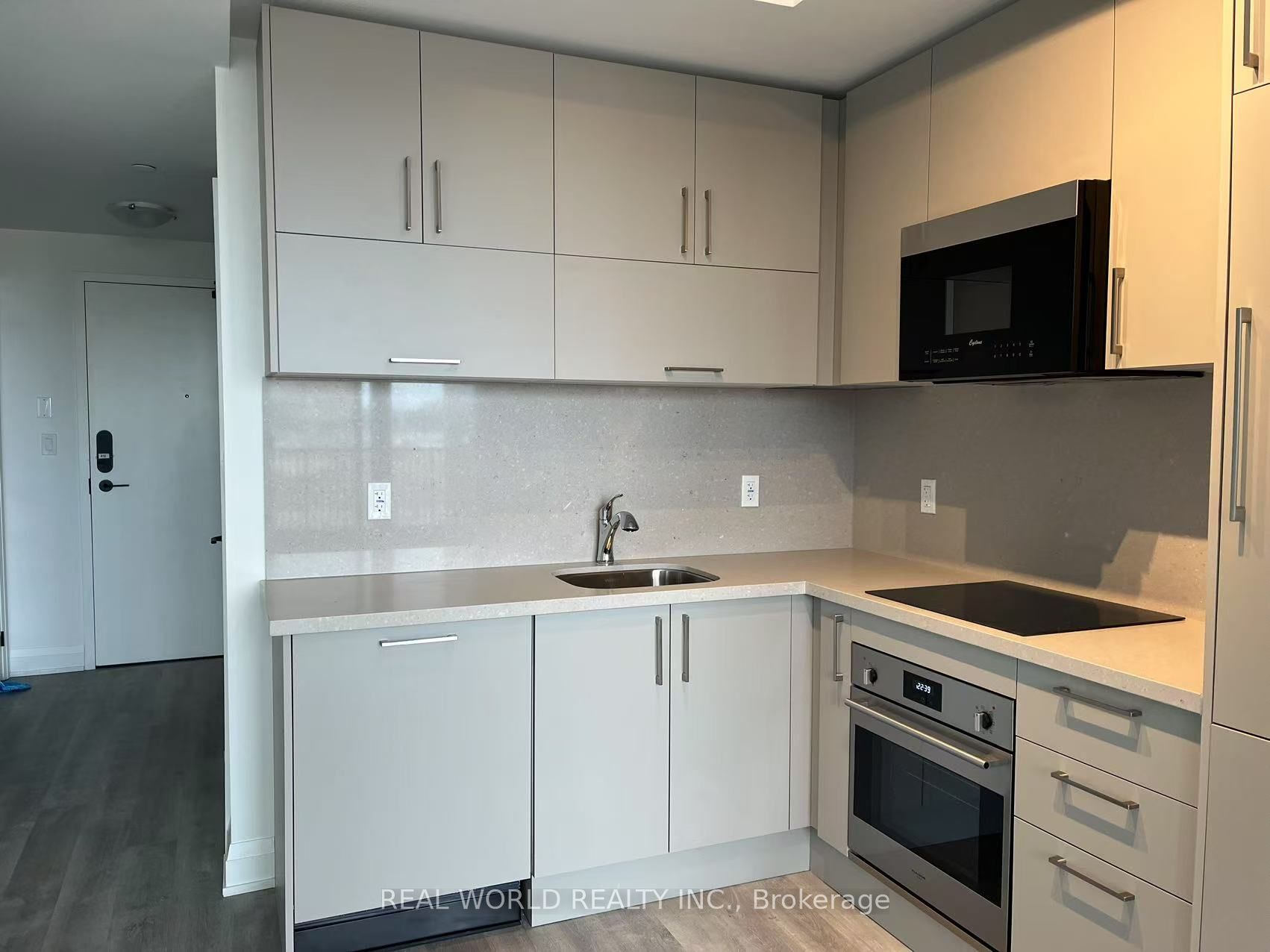 #611 - 38 Andre De Grasse Street Property Photo 2