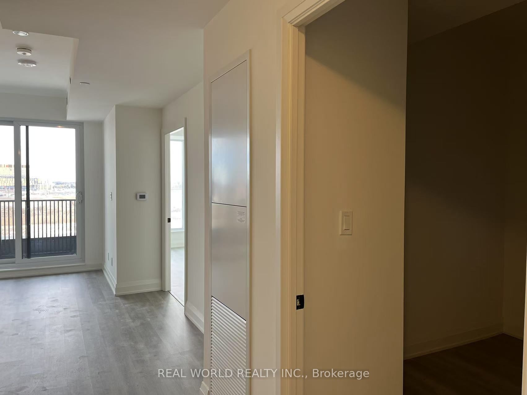 #611 - 38 Andre De Grasse Street Property Photo 4