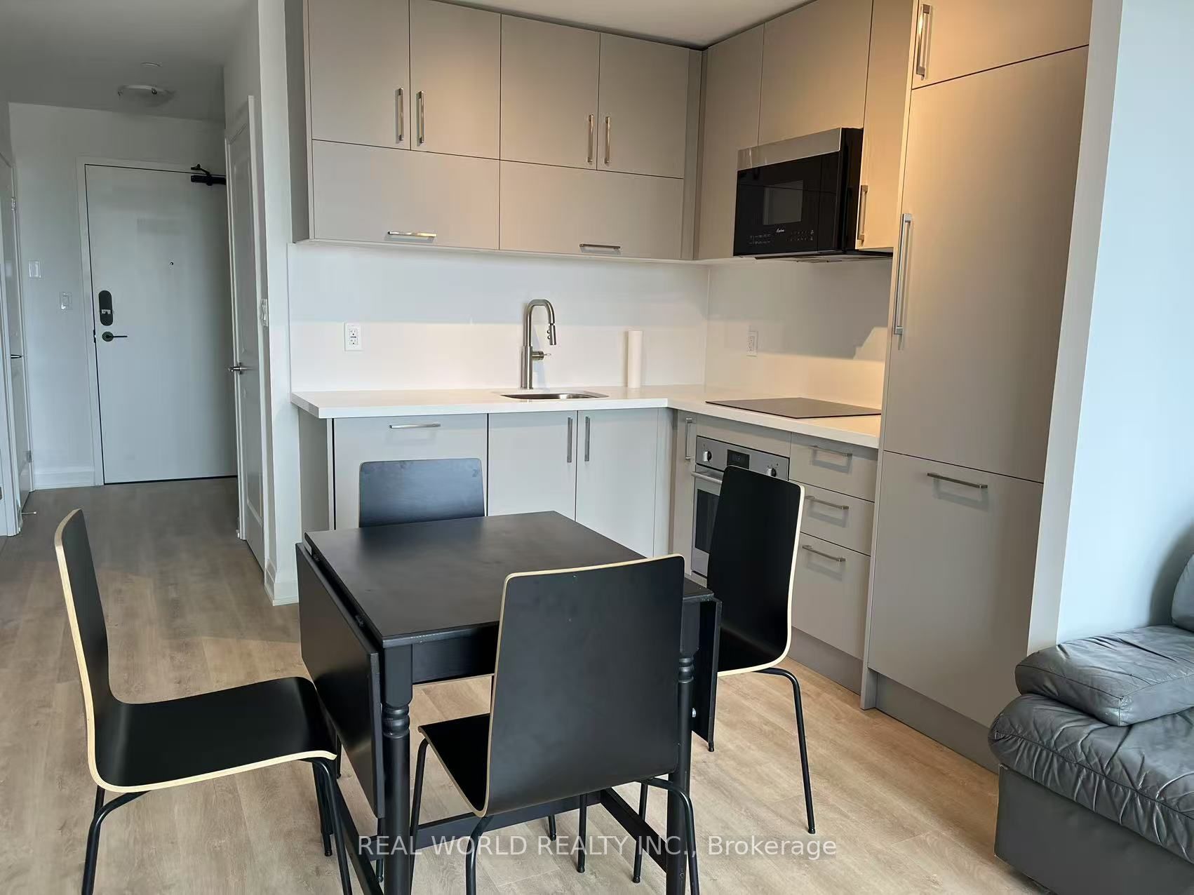 #611 - 38 Andre De Grasse Street Property Photo 8