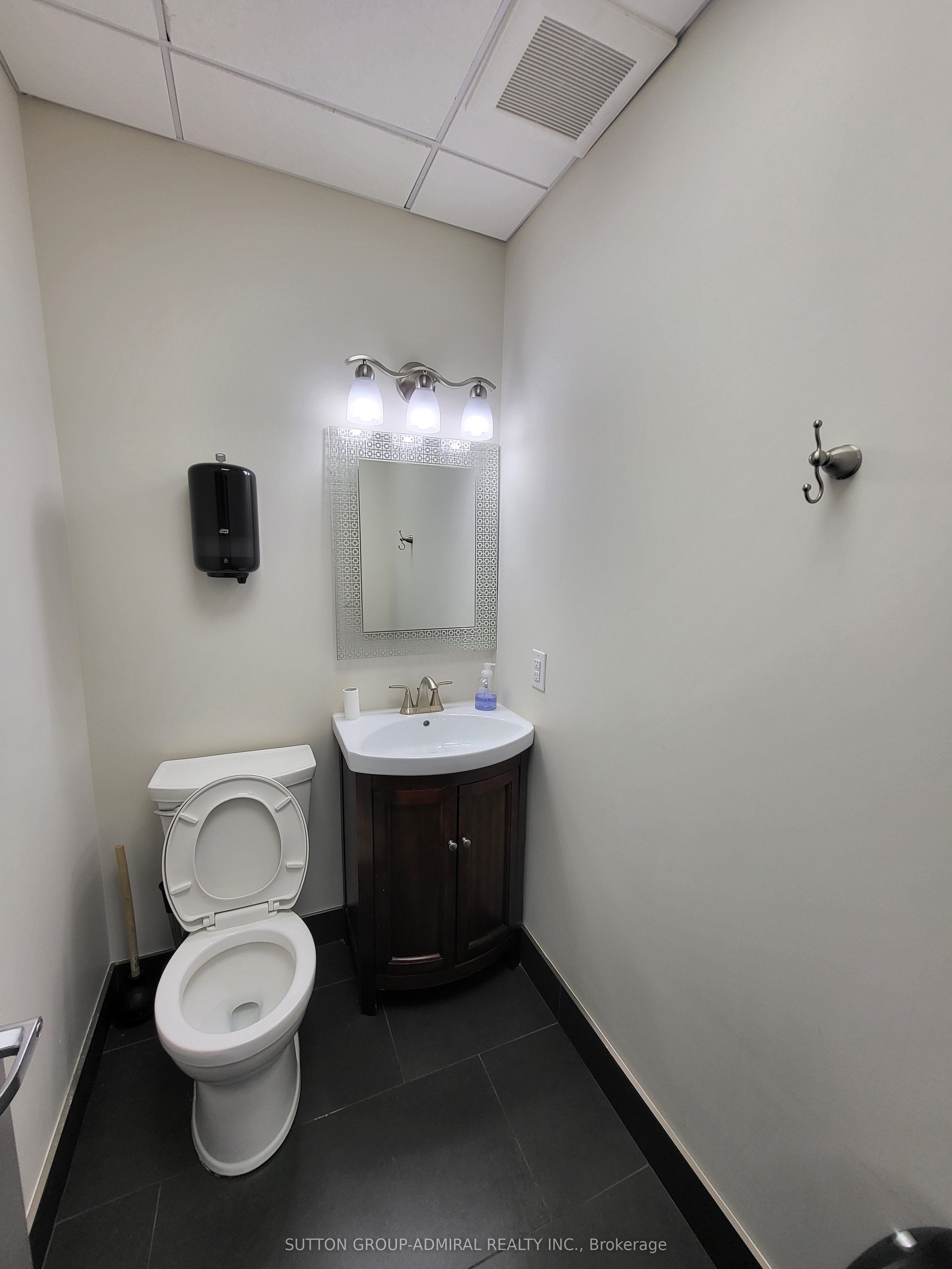 #12-202 - 30 Wertheim Court Property Photo 19