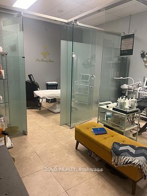 #214 - 7163 Yonge Street Property Photo 3