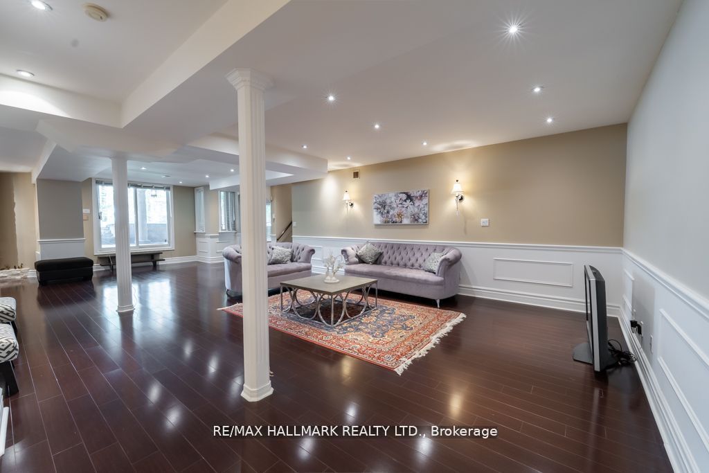 384 Kennedy Street Property Photo 32