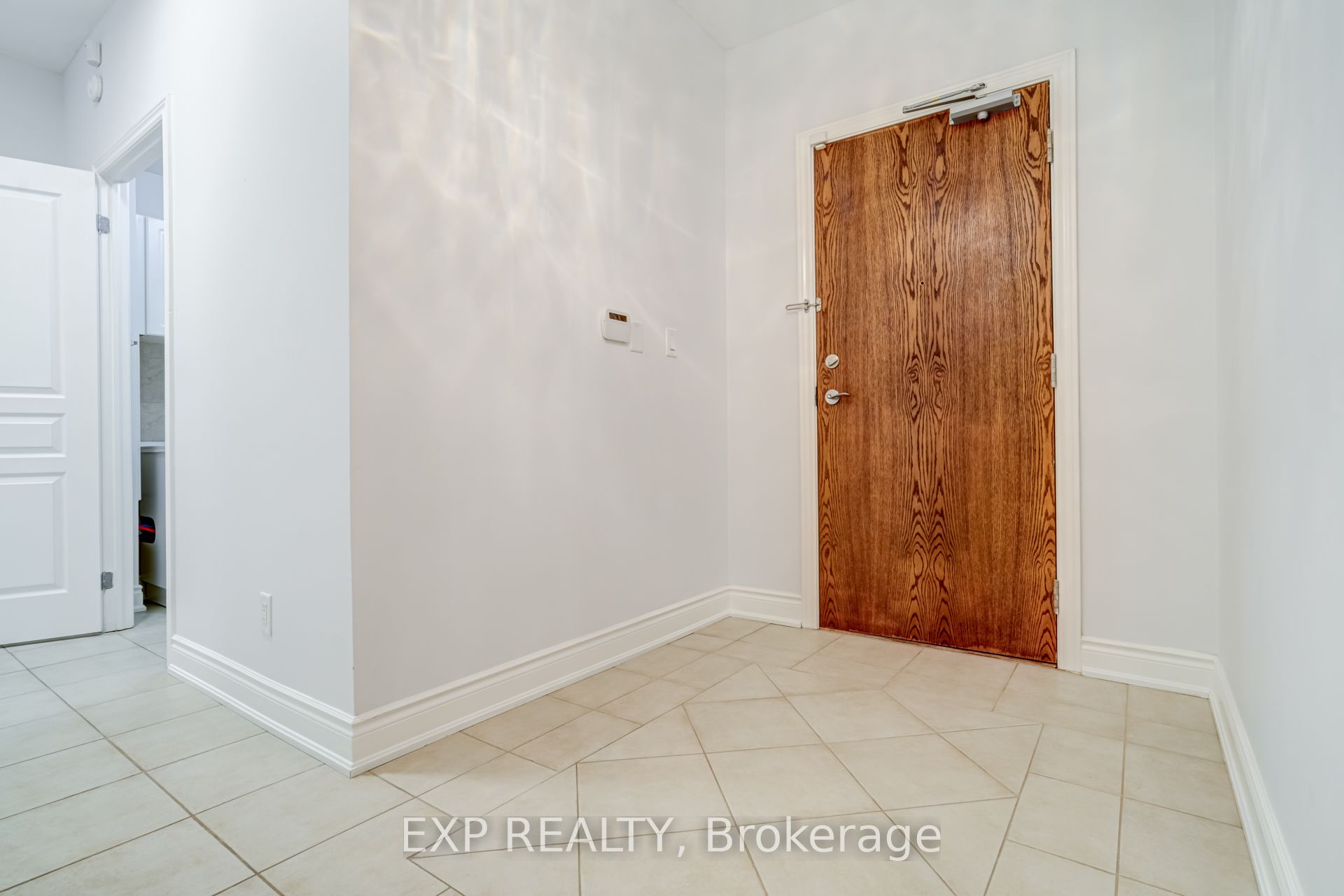 #108 - 9901 Keele Street Property Photo 3