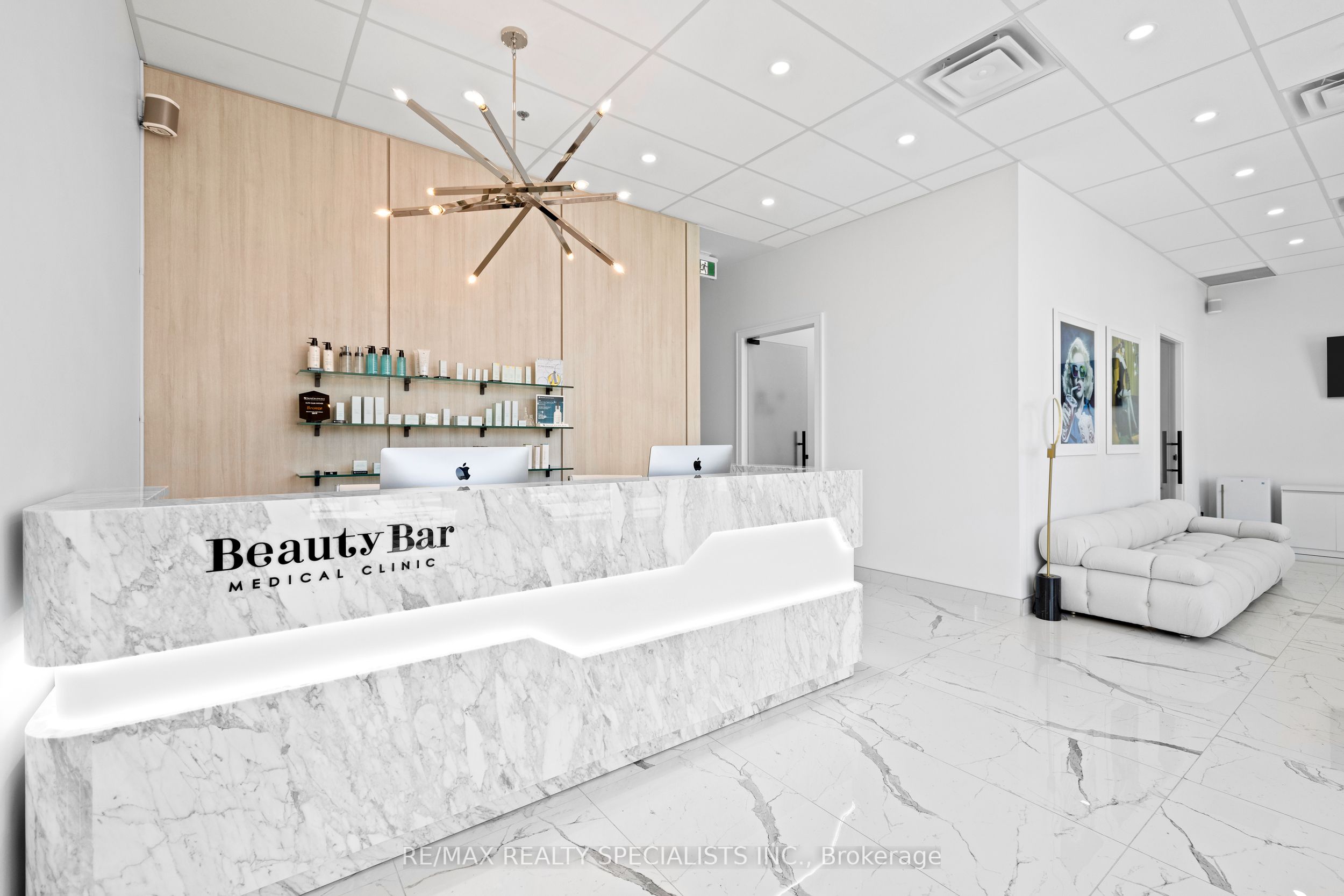 #1 - 7097 Yonge Street Property Photo 12