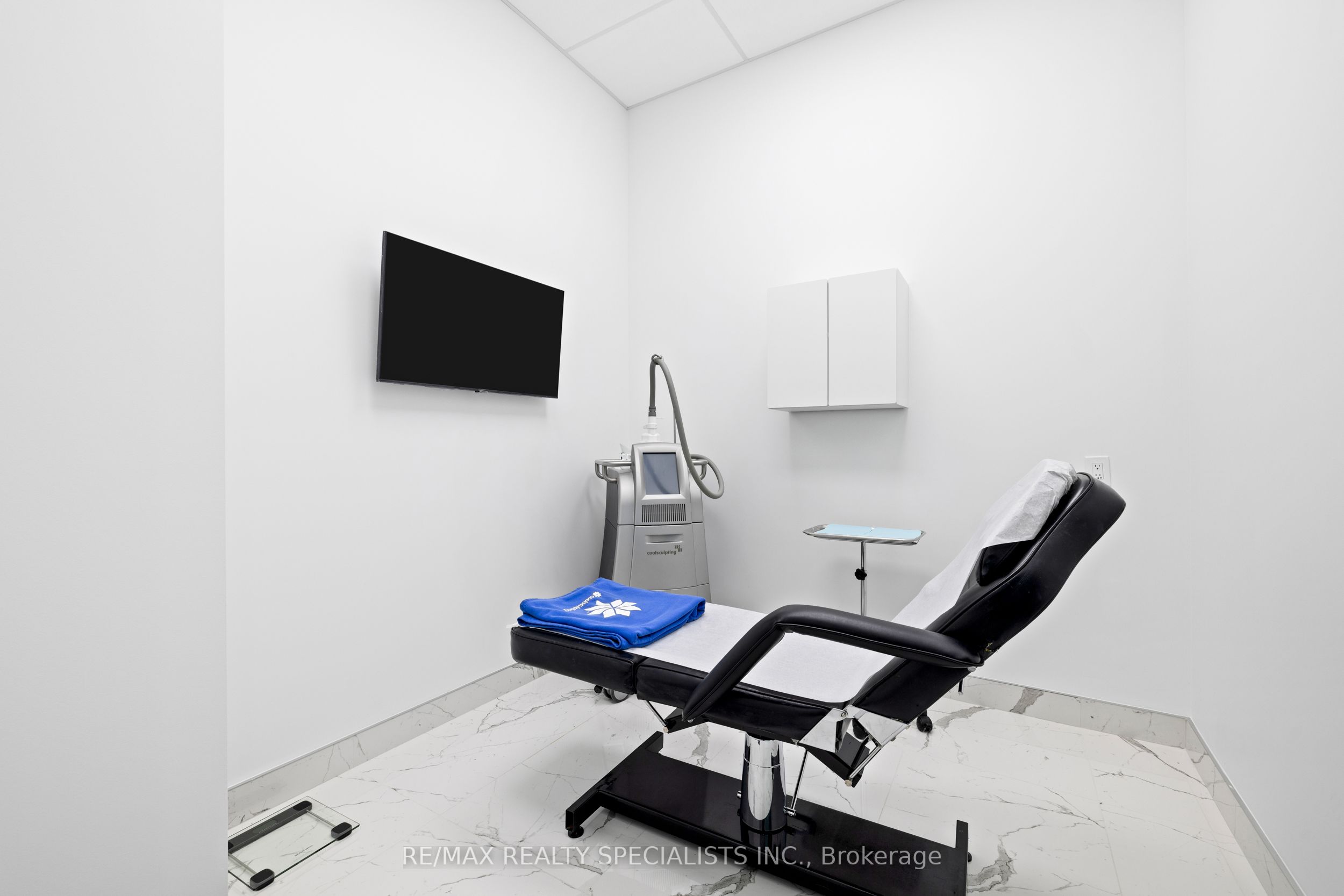 #1 - 7097 Yonge Street Property Photo 27