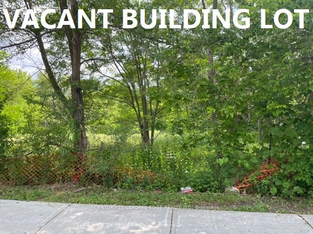 49 Main St. South Property Photo 2