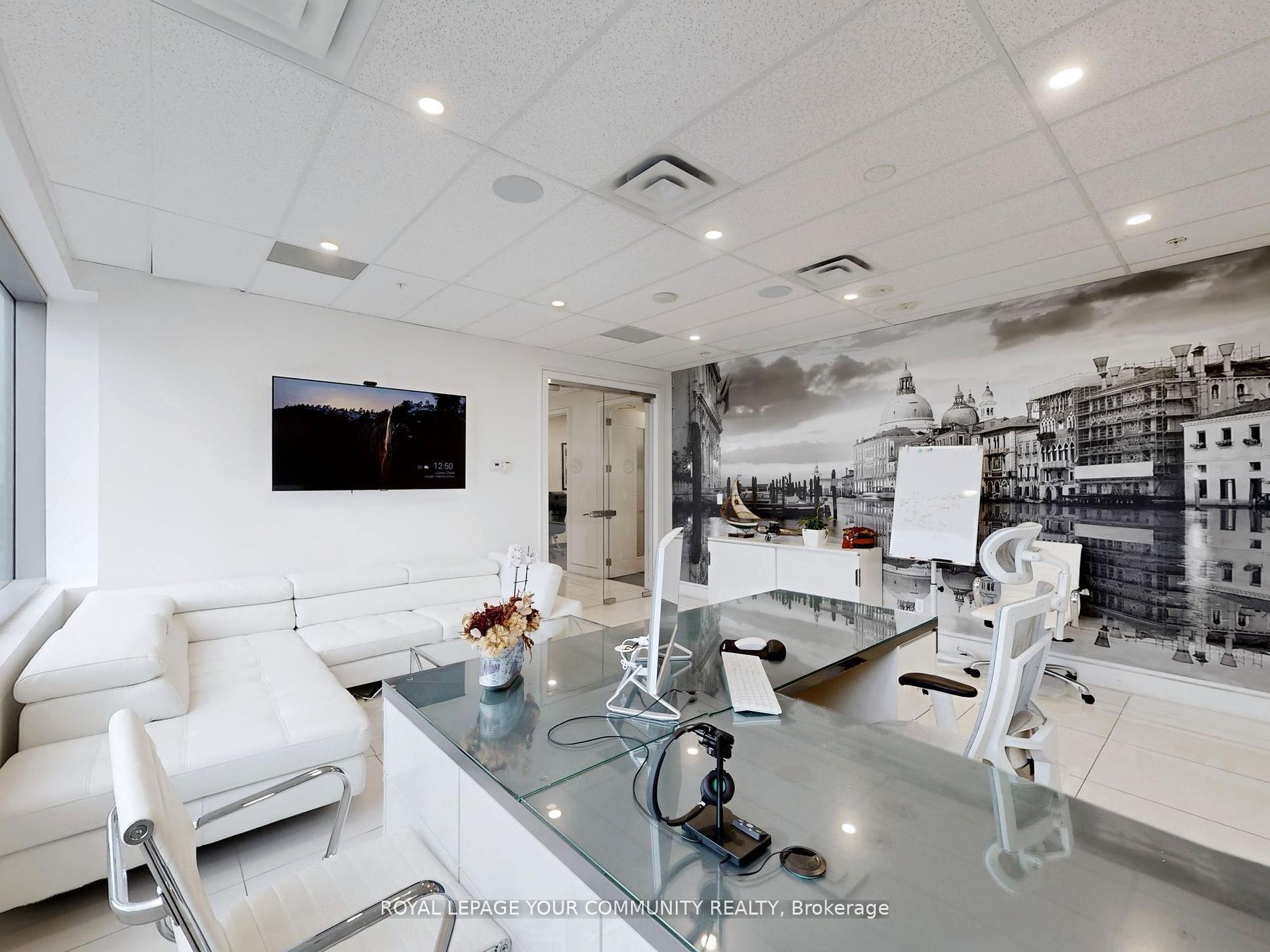 #1101** - 7191 Yonge Street Property Photo 8