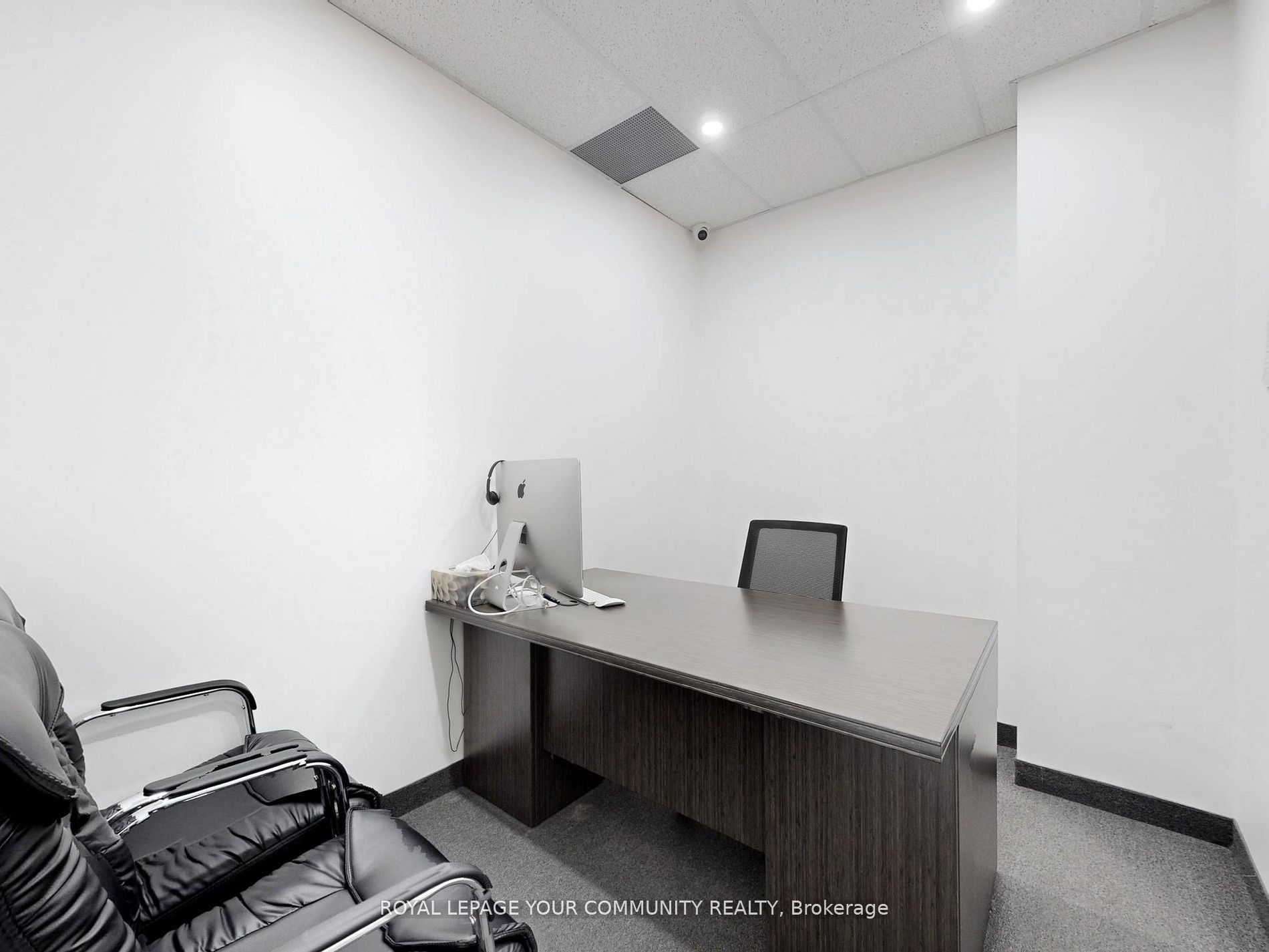 #1101** - 7191 Yonge Street Property Photo 17