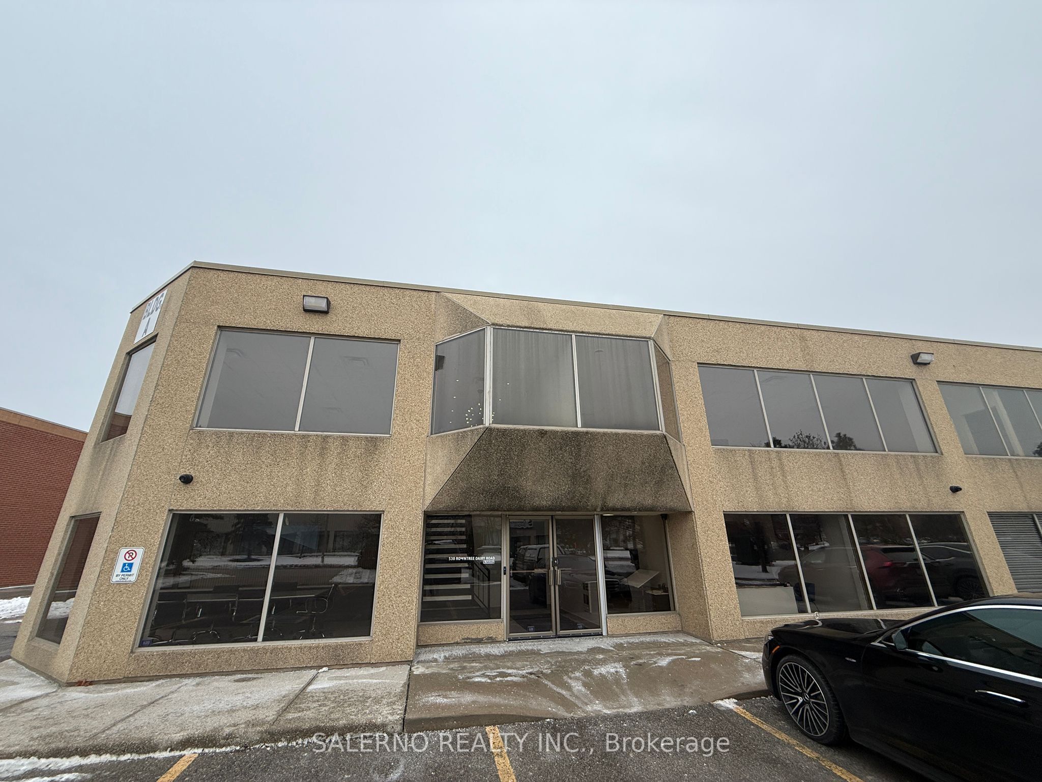 #1 Upper - 530 Rowntree Dairy Road Property Photo 1