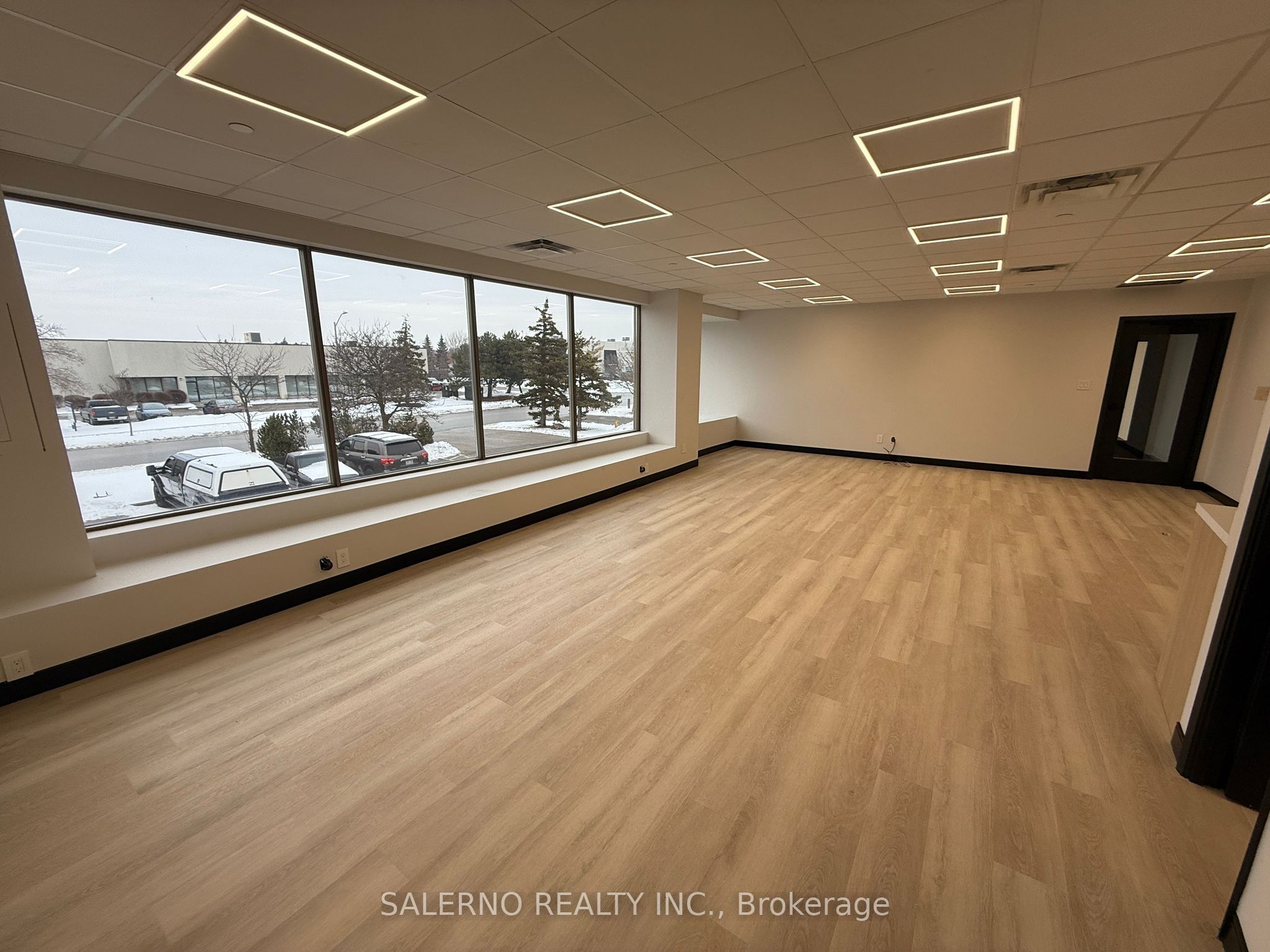 #1 Upper - 530 Rowntree Dairy Road Property Photo 5