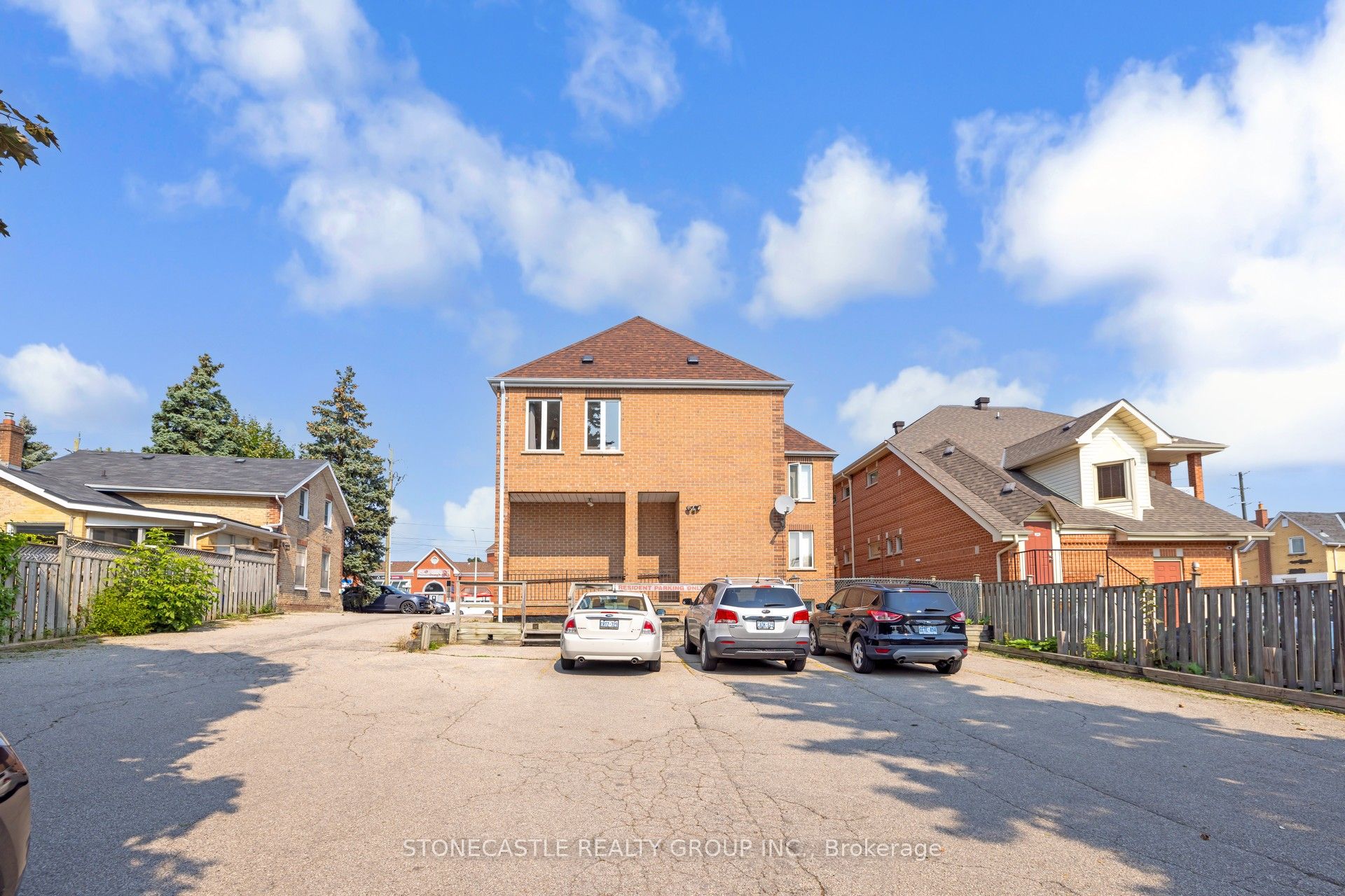 2311 Major Mackenzie Drive Property Photo 7