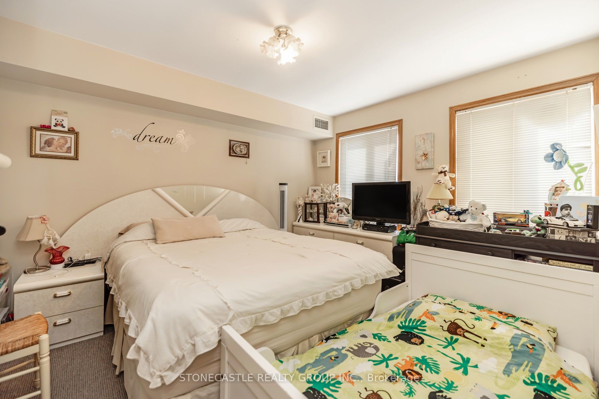 2311 Major Mackenzie Drive Property Photo 20