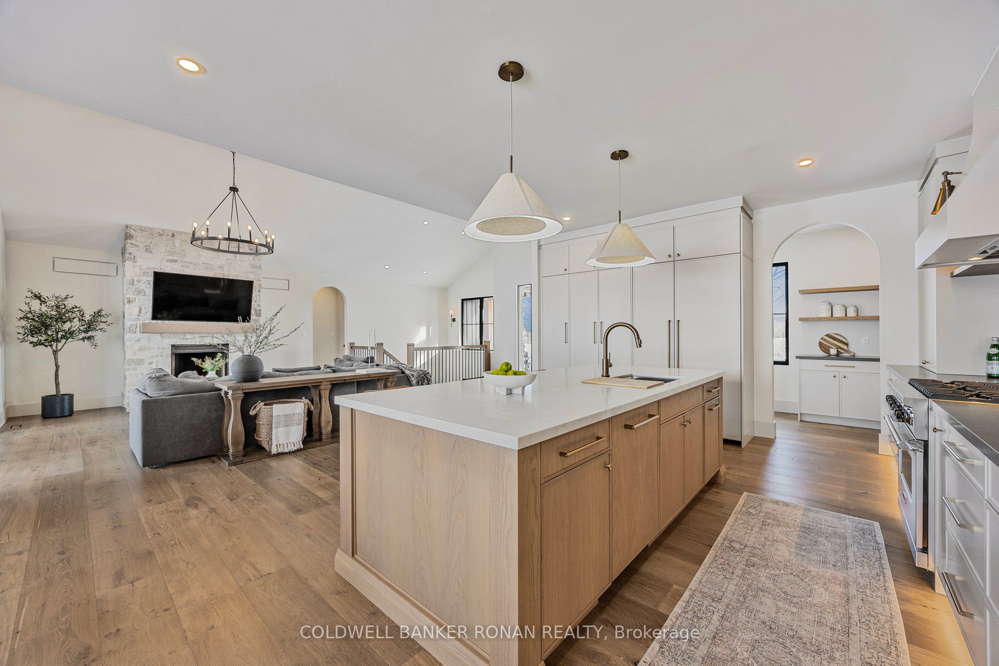 6576 3rd Line Property Photo 10