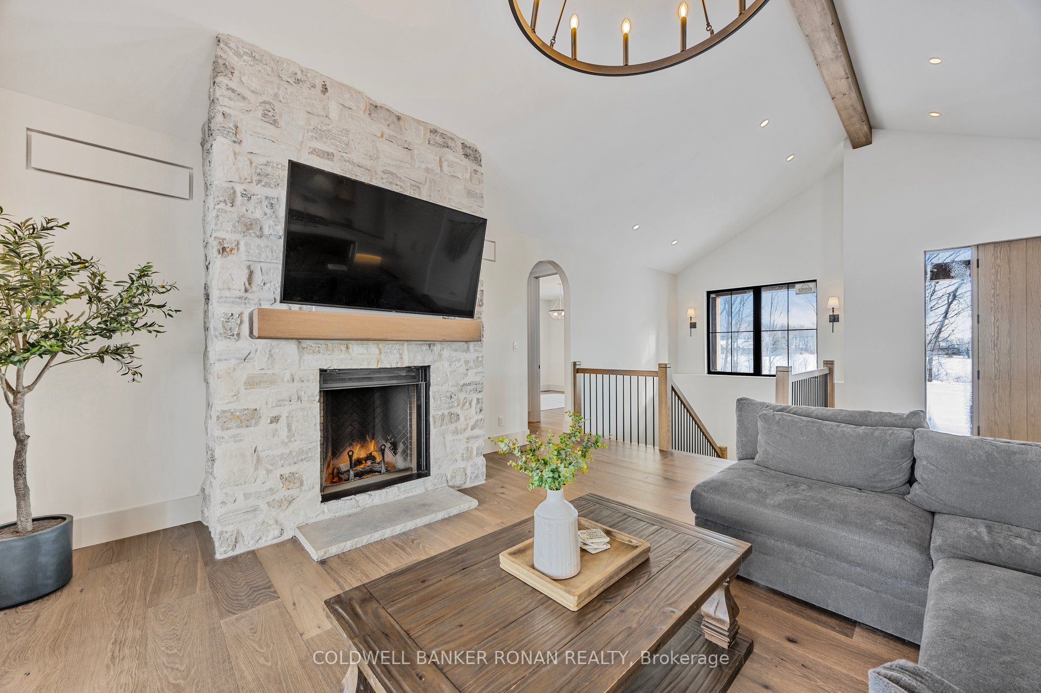 6576 3rd Line Property Photo 17