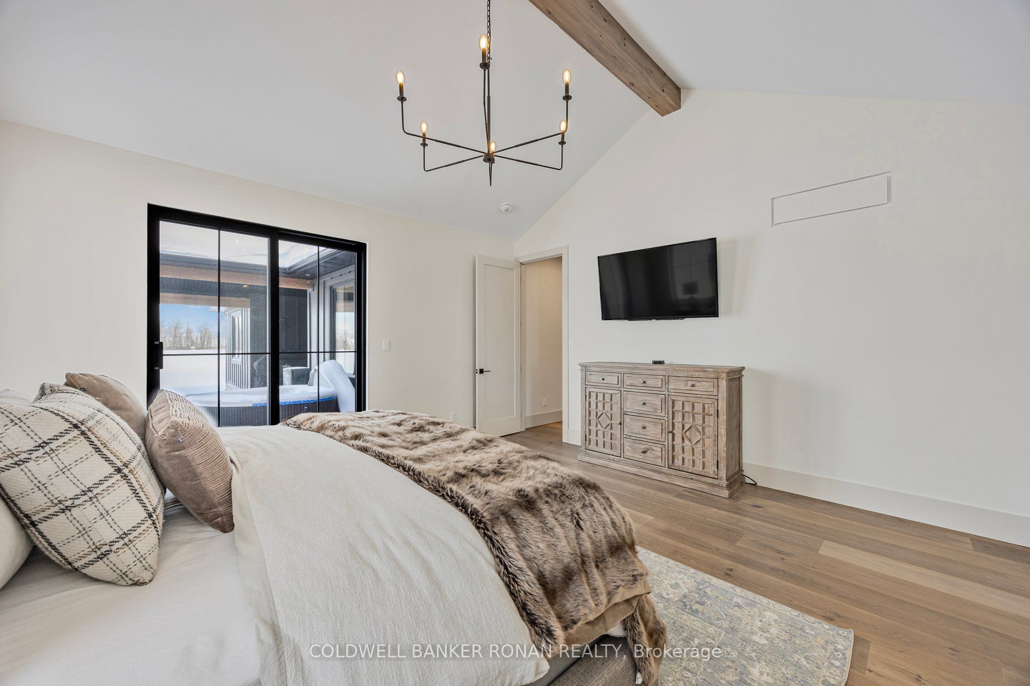 6576 3rd Line Property Photo 19