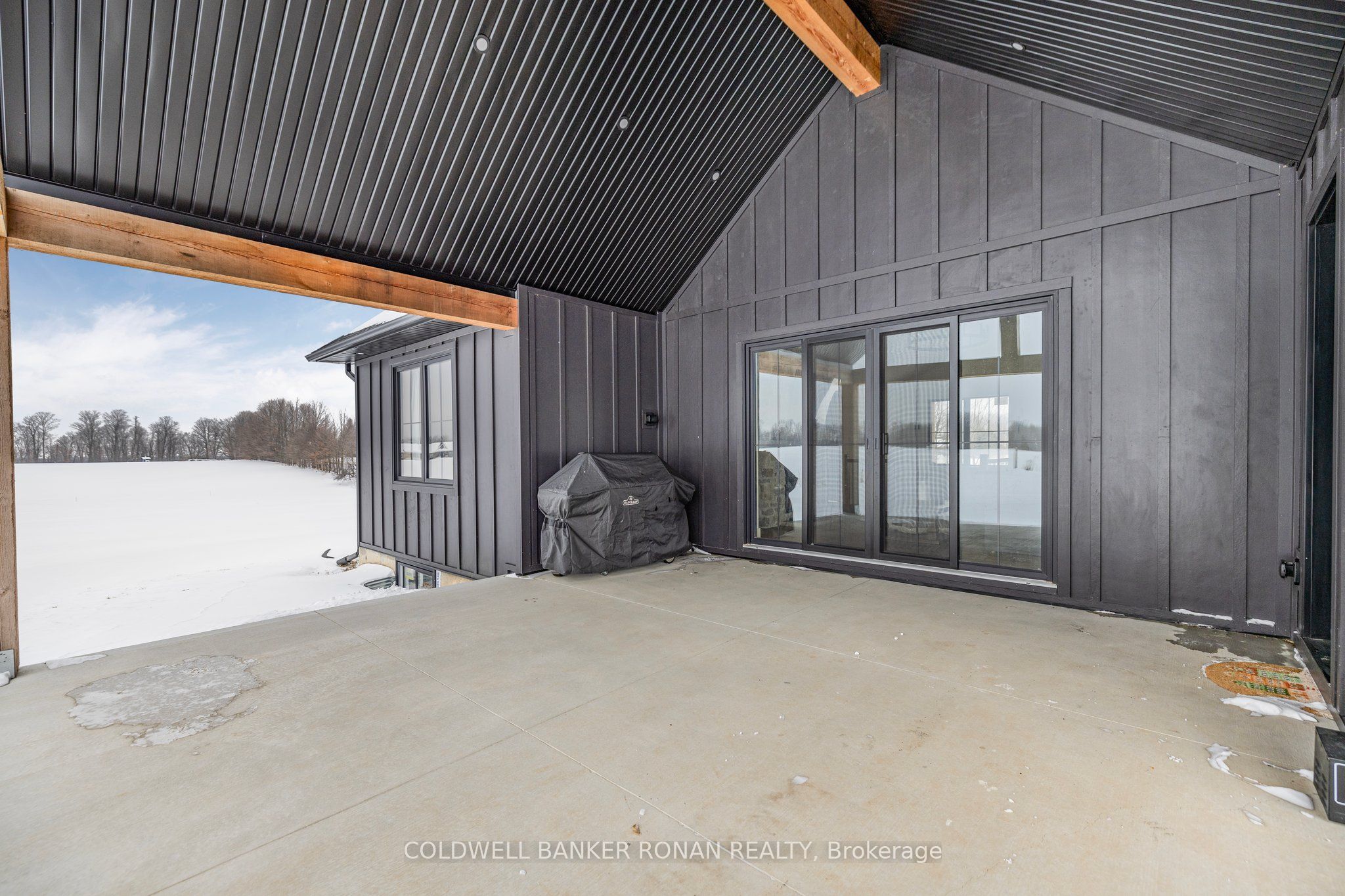 6576 3rd Line Property Photo 42