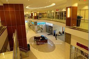 #208 - 7163 Yonge Street Property Photo 5