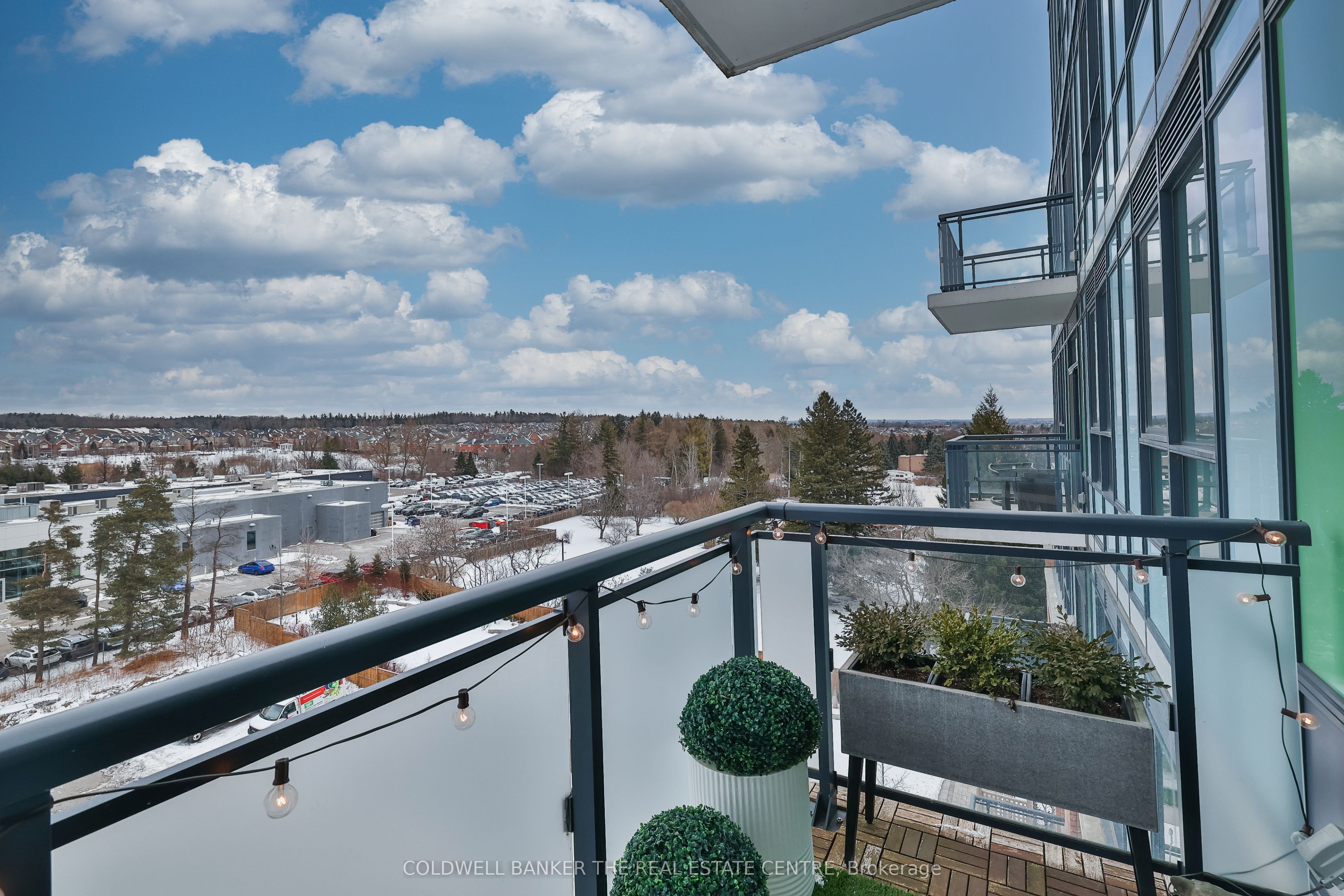 #723 - 11611 Yonge Street Property Photo 27