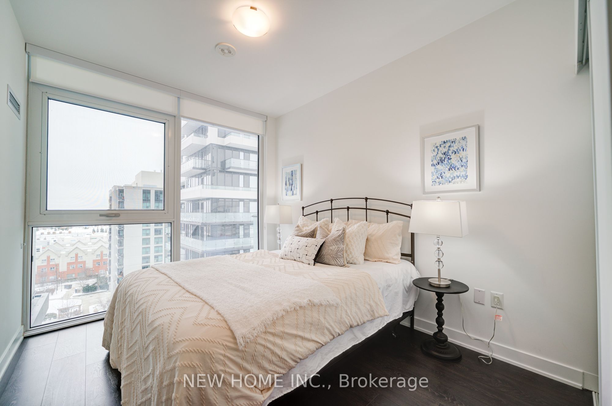 #907 - 95 Oneida Crescent Property Photo 15