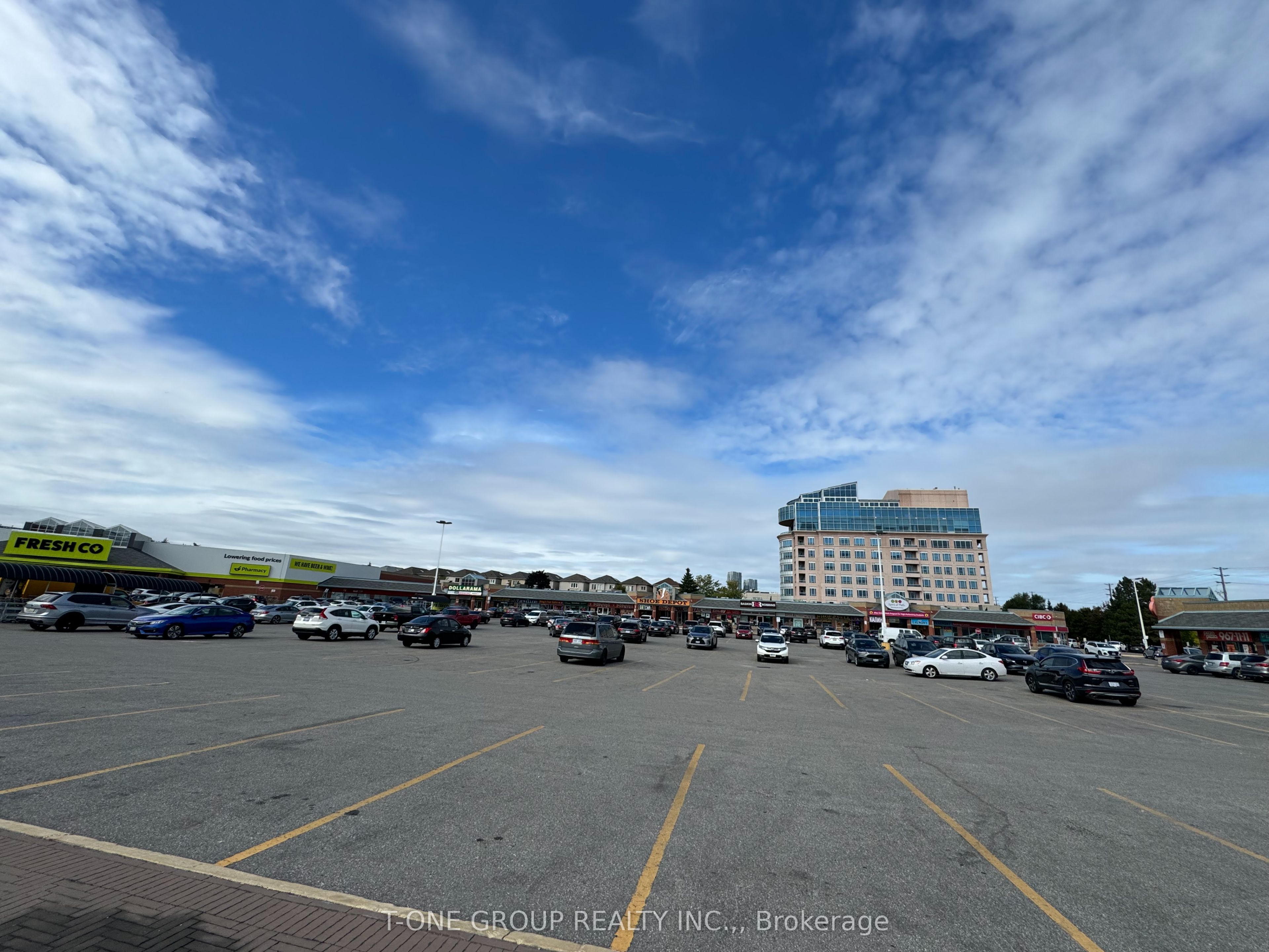 800 Steeles Ave Property Photo