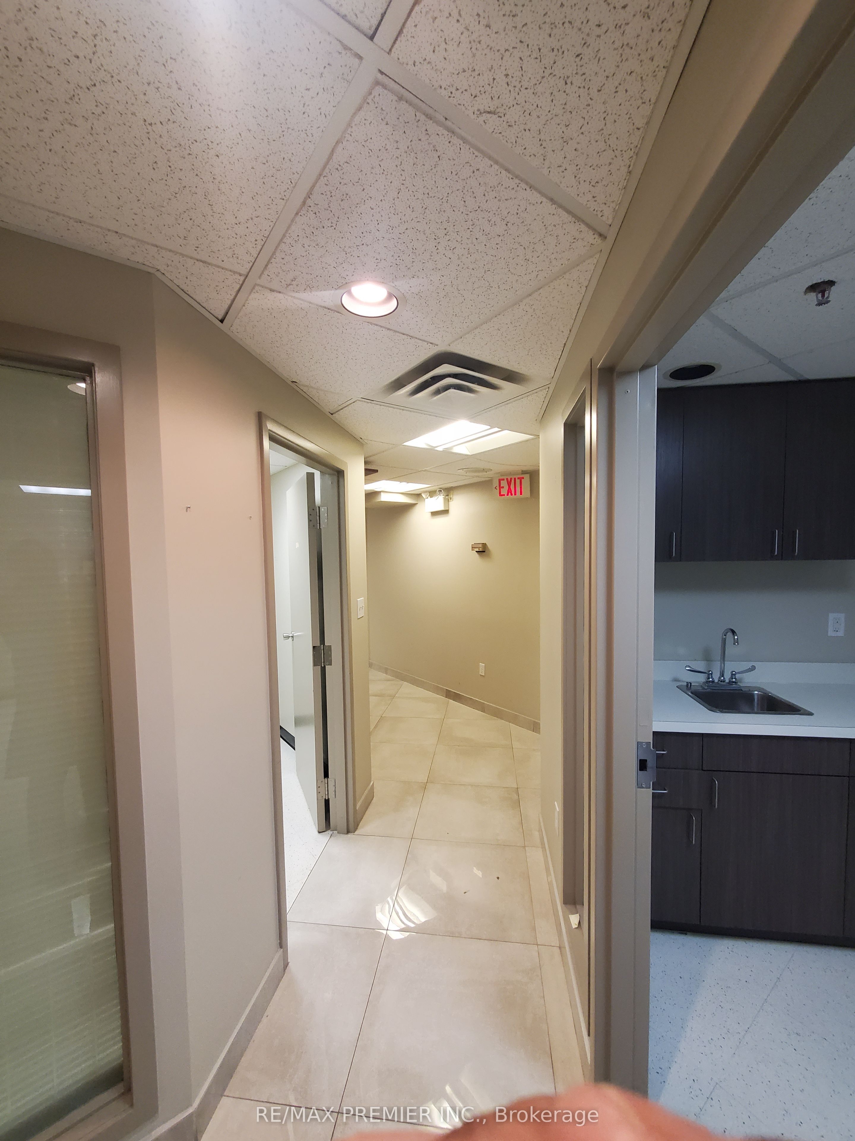 #218 - 7330 Yonge Street Property Photo 10