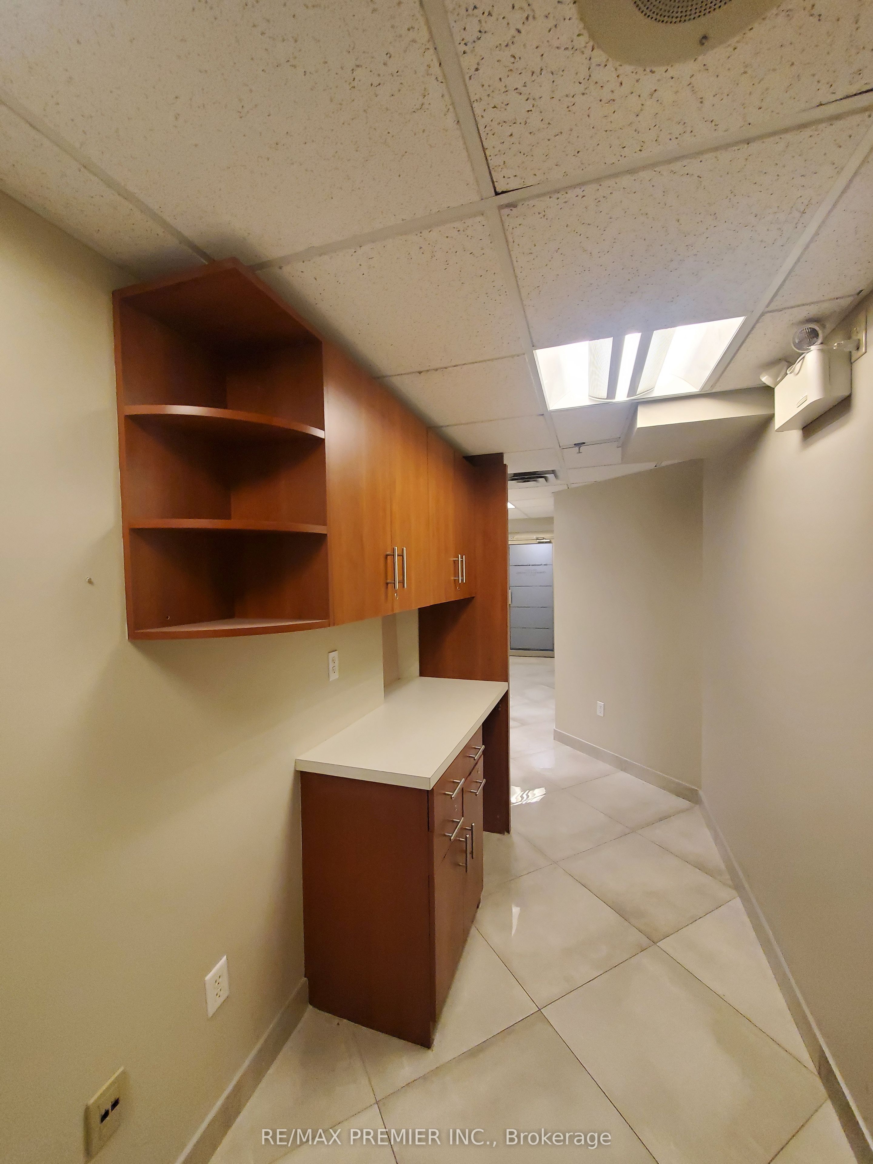 #218 - 7330 Yonge Street Property Photo 11