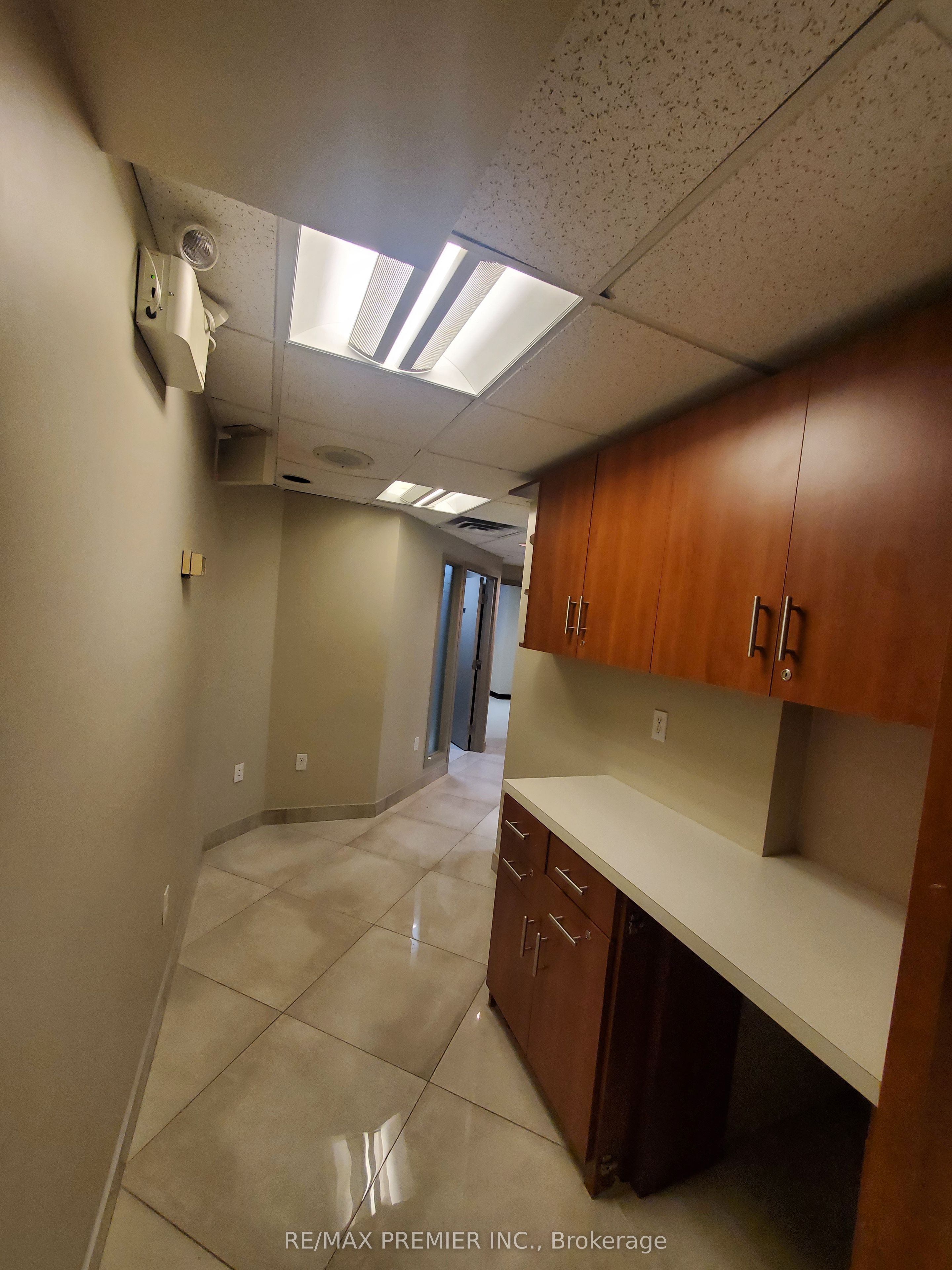 #218 - 7330 Yonge Street Property Photo 12