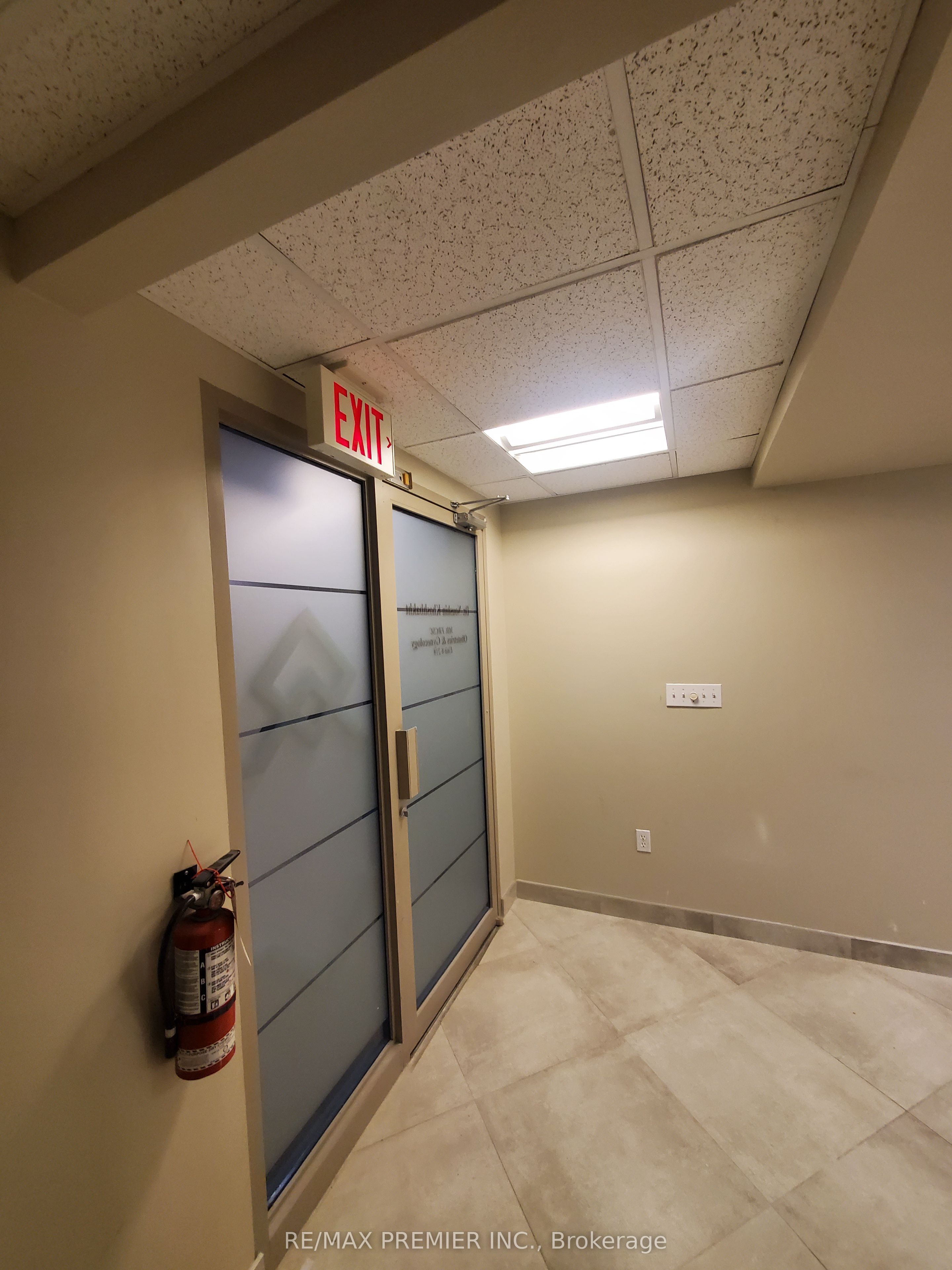 #218 - 7330 Yonge Street Property Photo 14