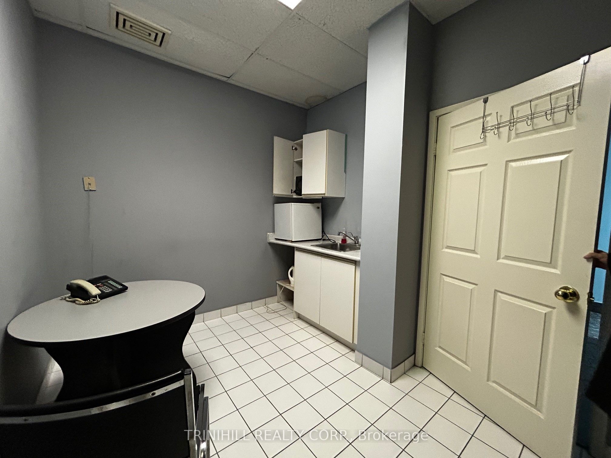 #201 - 8400 Jane Street Property Photo 3