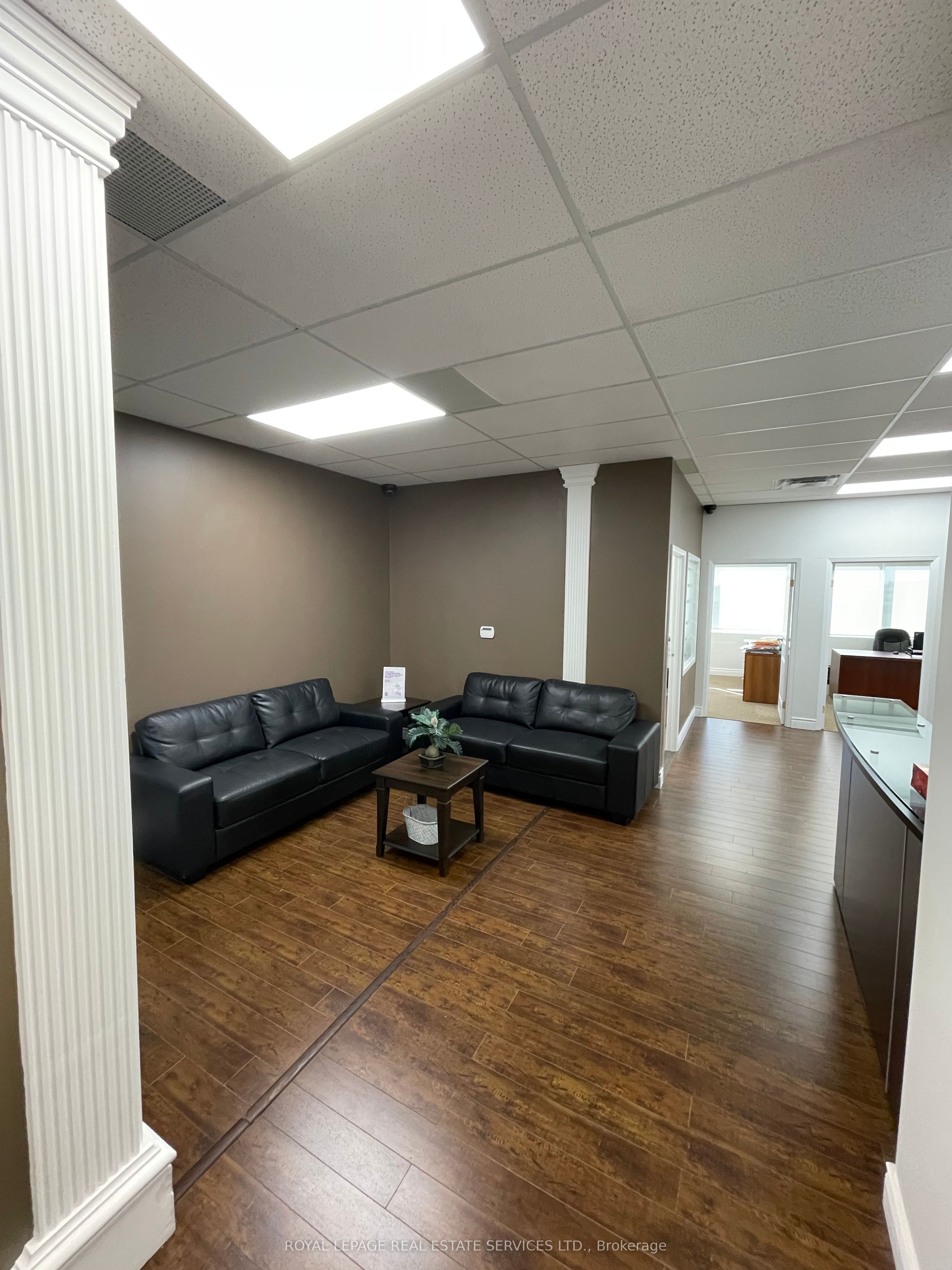 #411 - 9140 Leslie Street Property Photo 2