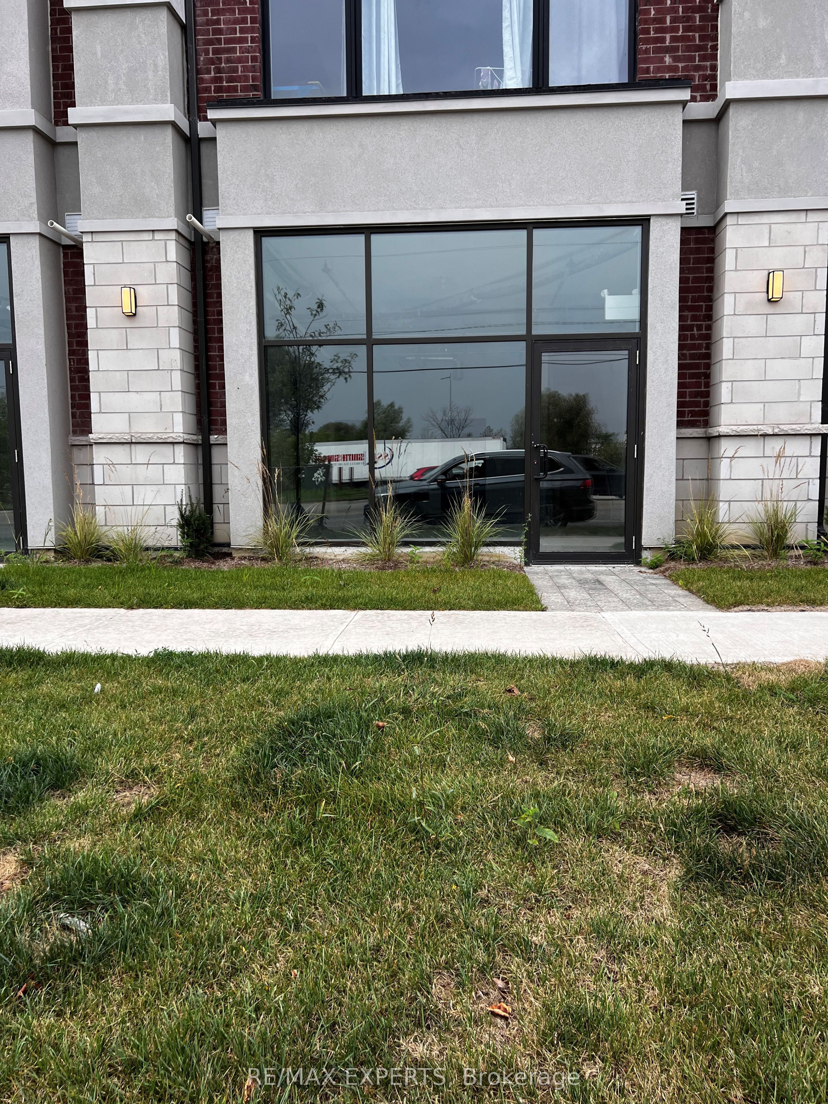 #6 - 200 Dissette Street Property Photo 3